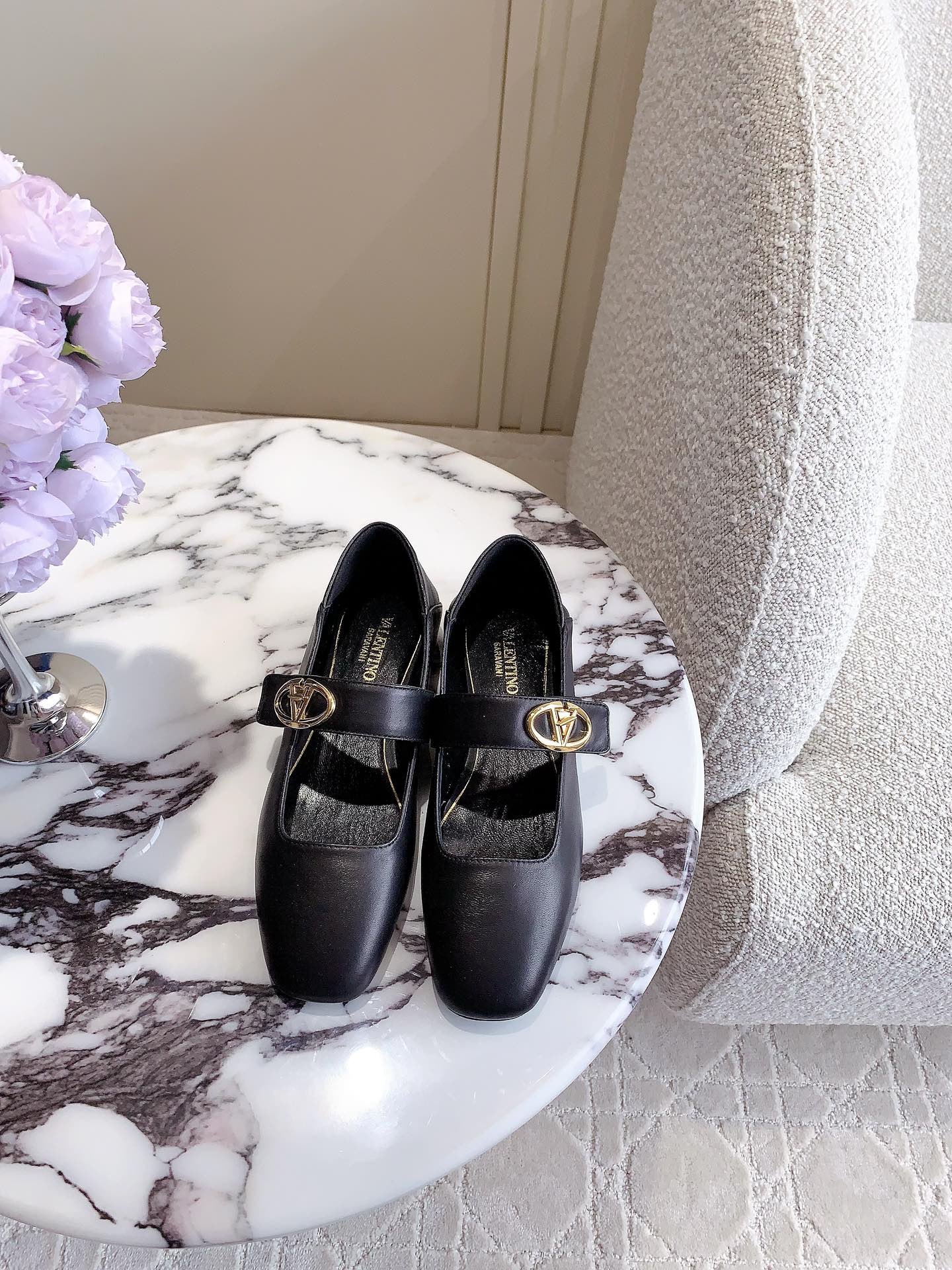 Valentin’s New Mary Jane Flats: Bright, Sweet, Cool, Perfect, Italian Skins, Size 35-39 - 图片 1