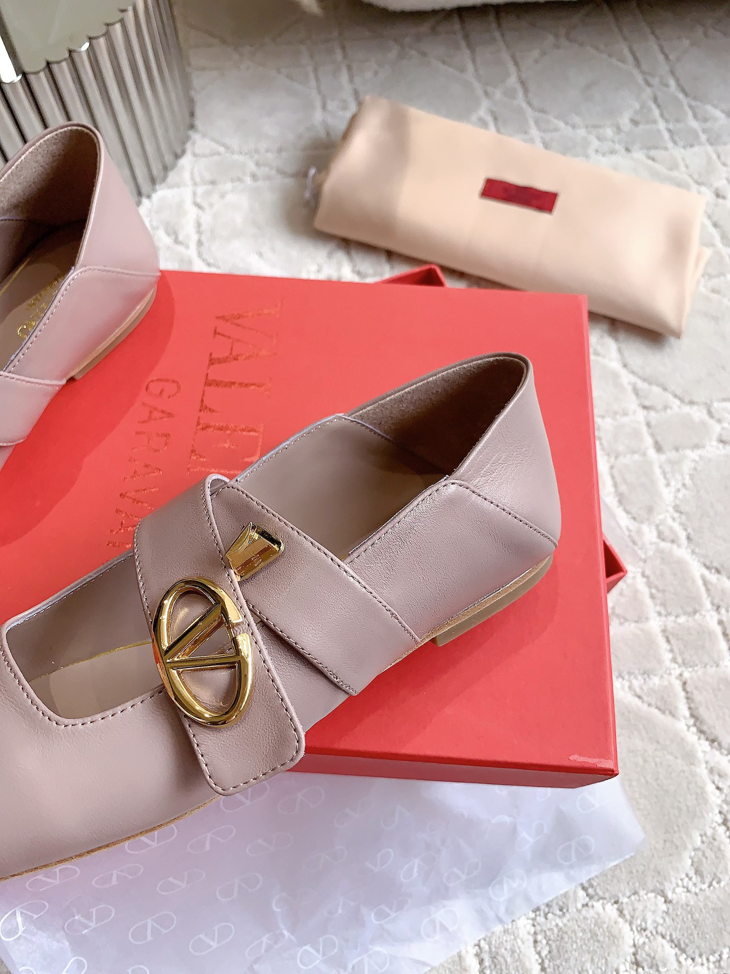 Valentin’s New Mary Jane Flats: Stylish, Bright, and Salty Dream Shoes. - 图片 6