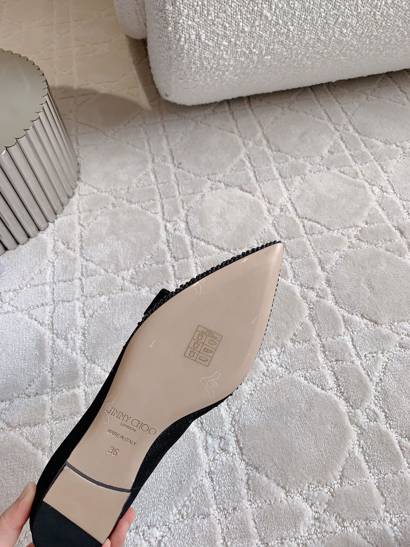 Jimmy Choo’s High-Quality Custom Water-Drilling Shoes: Original Design and Top Quality - 图片 8