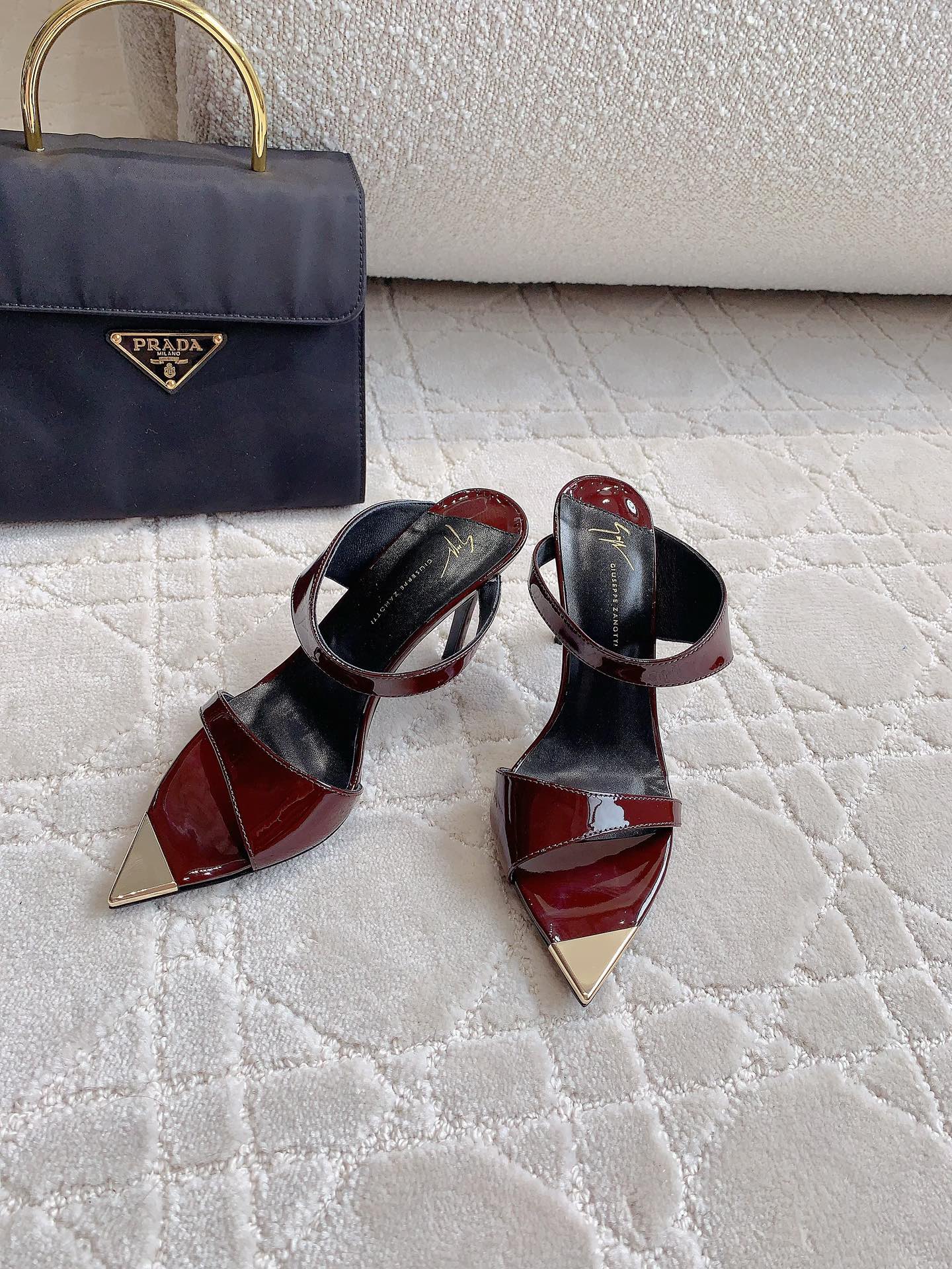 New Original Giuseppe Zanotti Sharp Heels: Celeb Favorite (6 words)