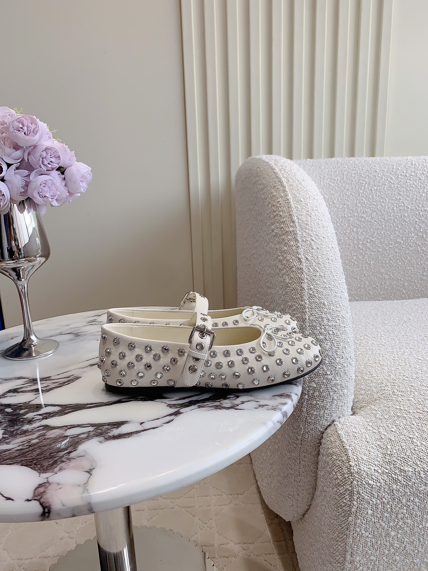 Luxurious Miu Ballet Flats: Sweet and Cool Dream Shoes with Salty Skin Texture. - 图片 2