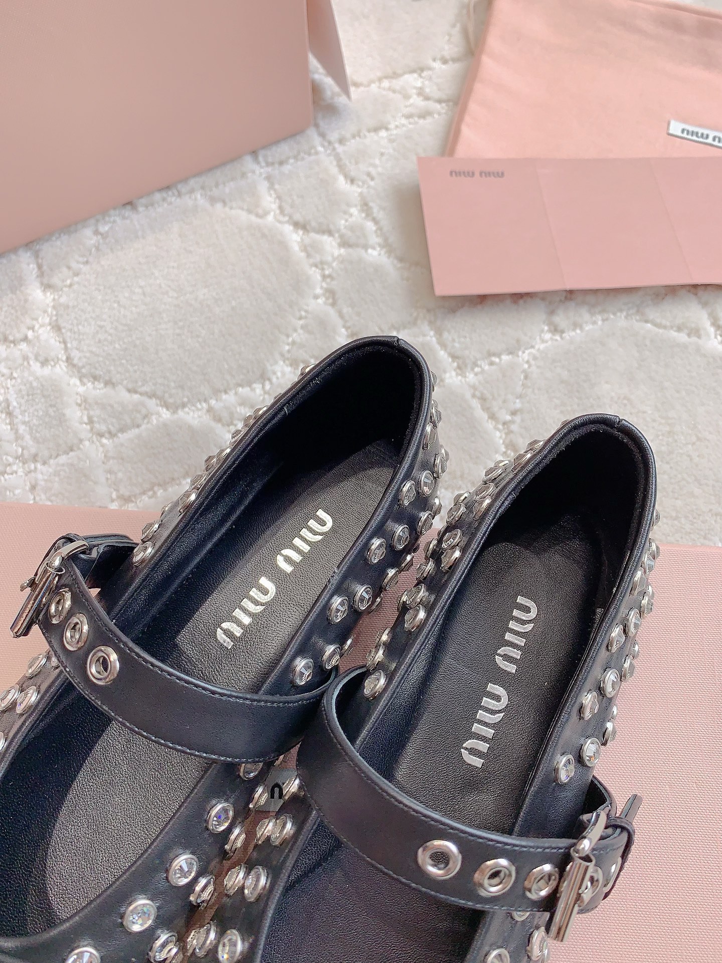 Luxurious Miu Ballet Flats: Sweet, Cool, and Salty Dream Shoes with Skin Soles. - 图片 7