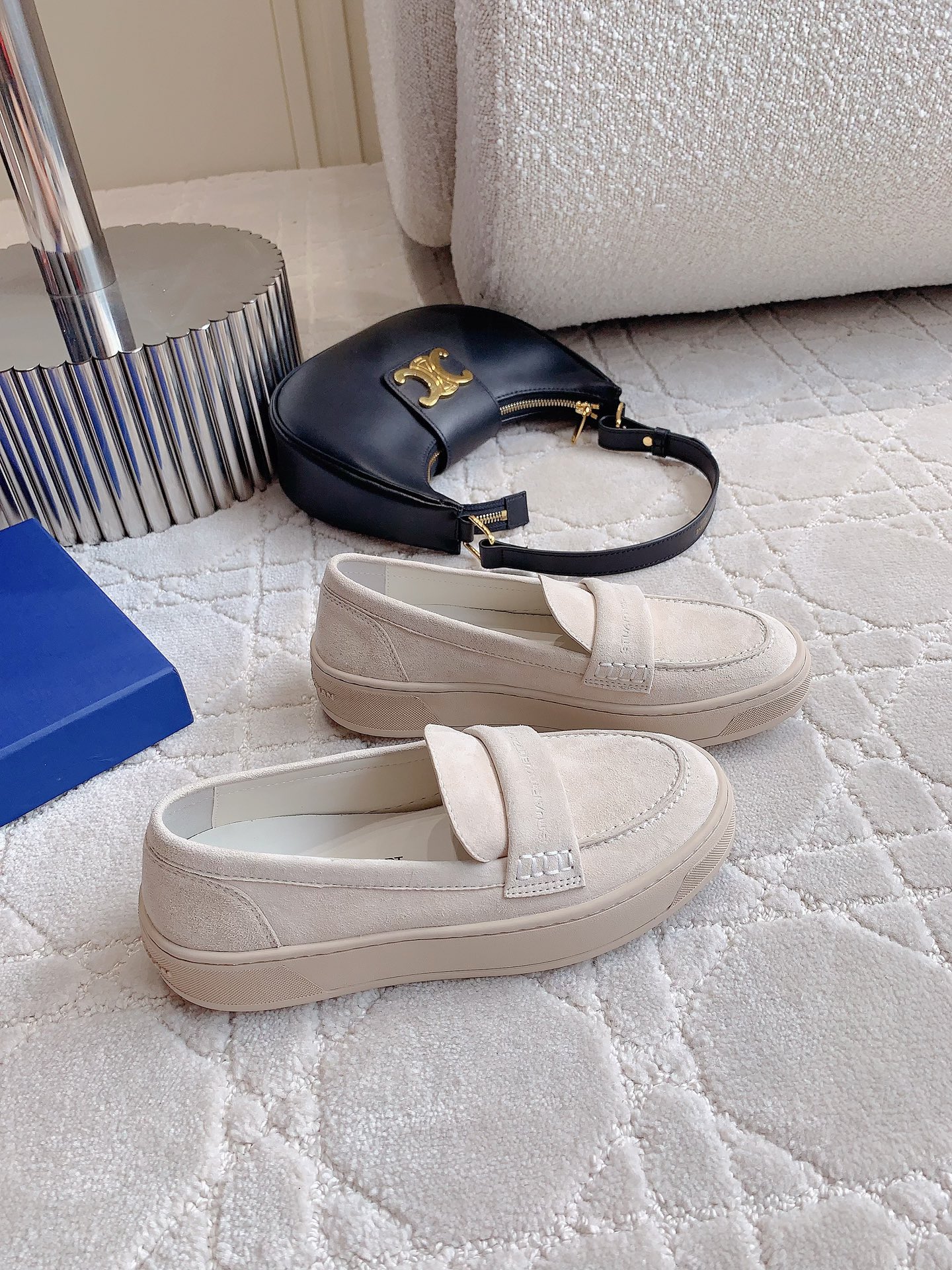 It’s worth 750. Stuart Weitzma’s new Happy Shoes. Shoe-skin, foot-skin inside - 图片 3