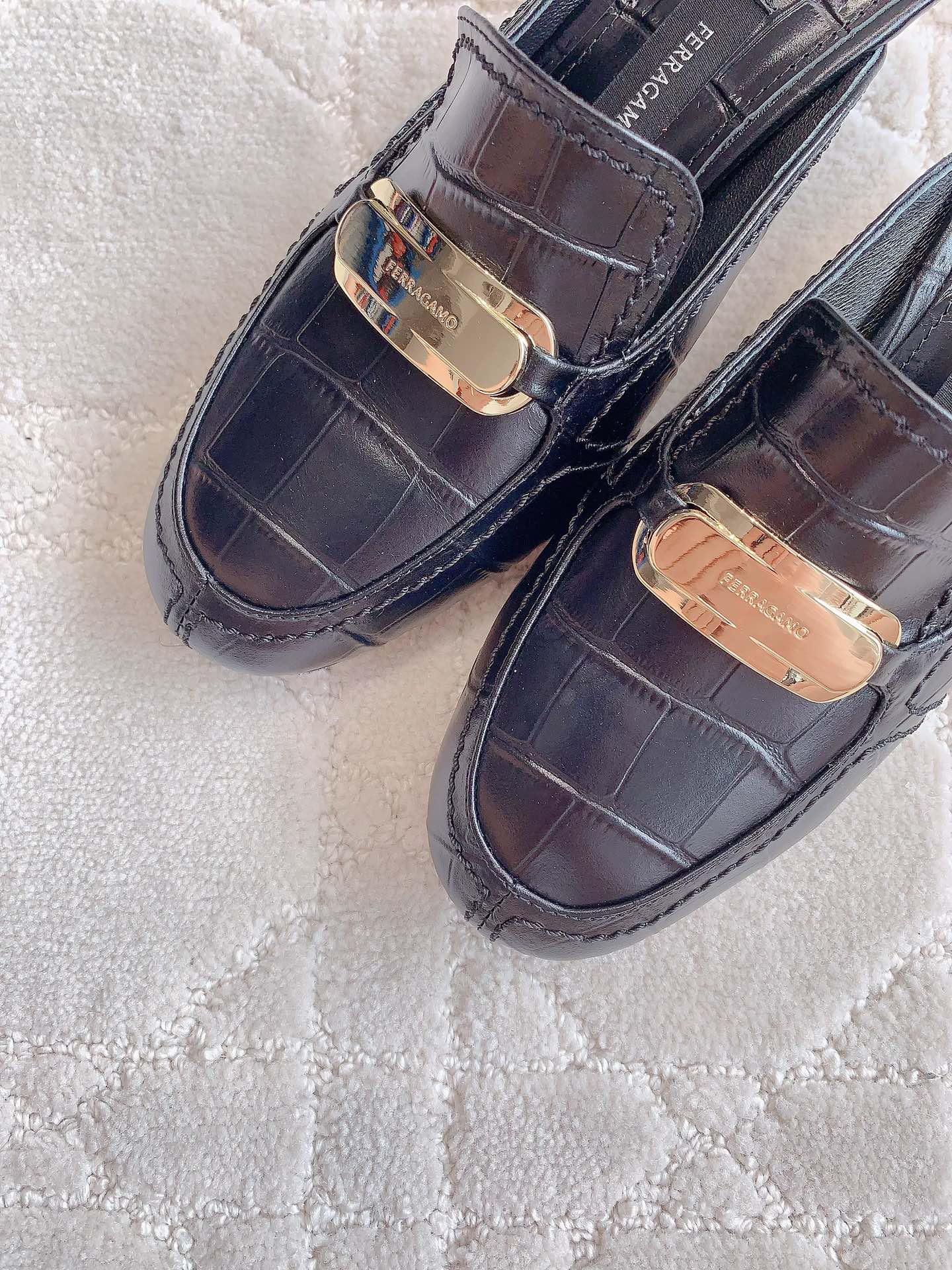 Ferragam’s Elegant Monolithic Half-Shoe in Size 35-39 with Oxen Skin and Italian Leather - 图片 6