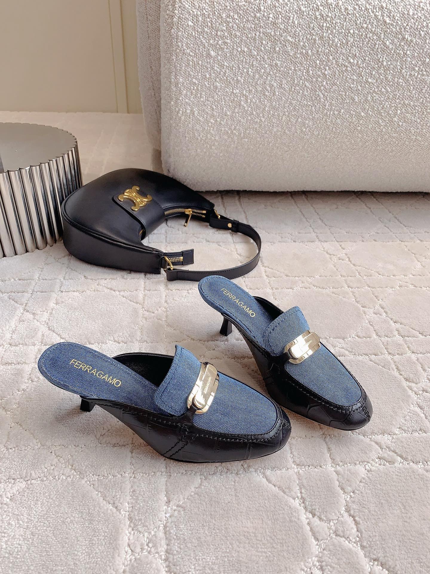 Ferragam’s Elegant Monolithic Half-Shoe in Oxen Skin, Size 35-39, Italian Leather