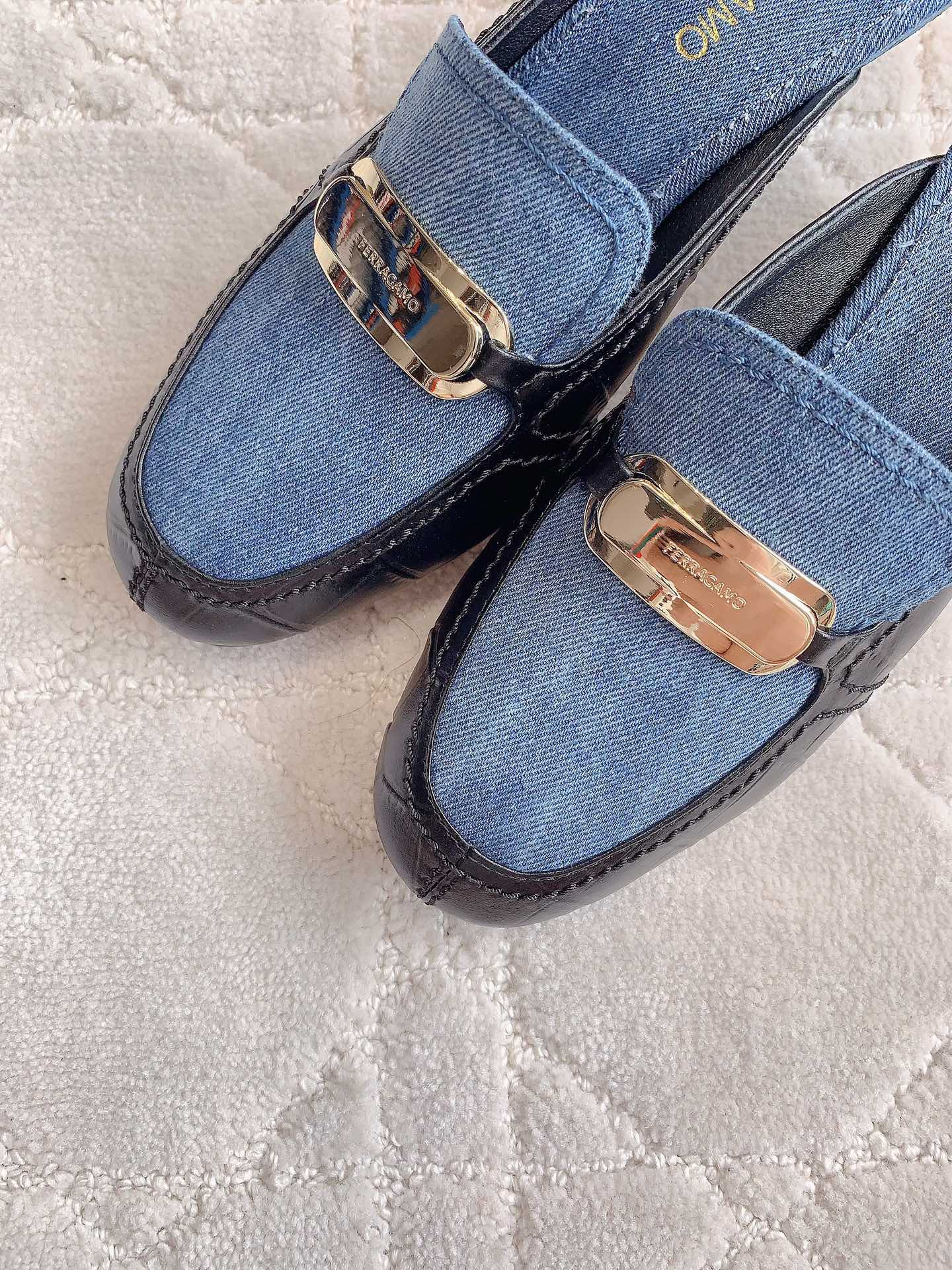 Ferragam’s Elegant Monolithic Half-Shoe in Oxen Skin, Size 35-39, Italian Leather - 图片 6