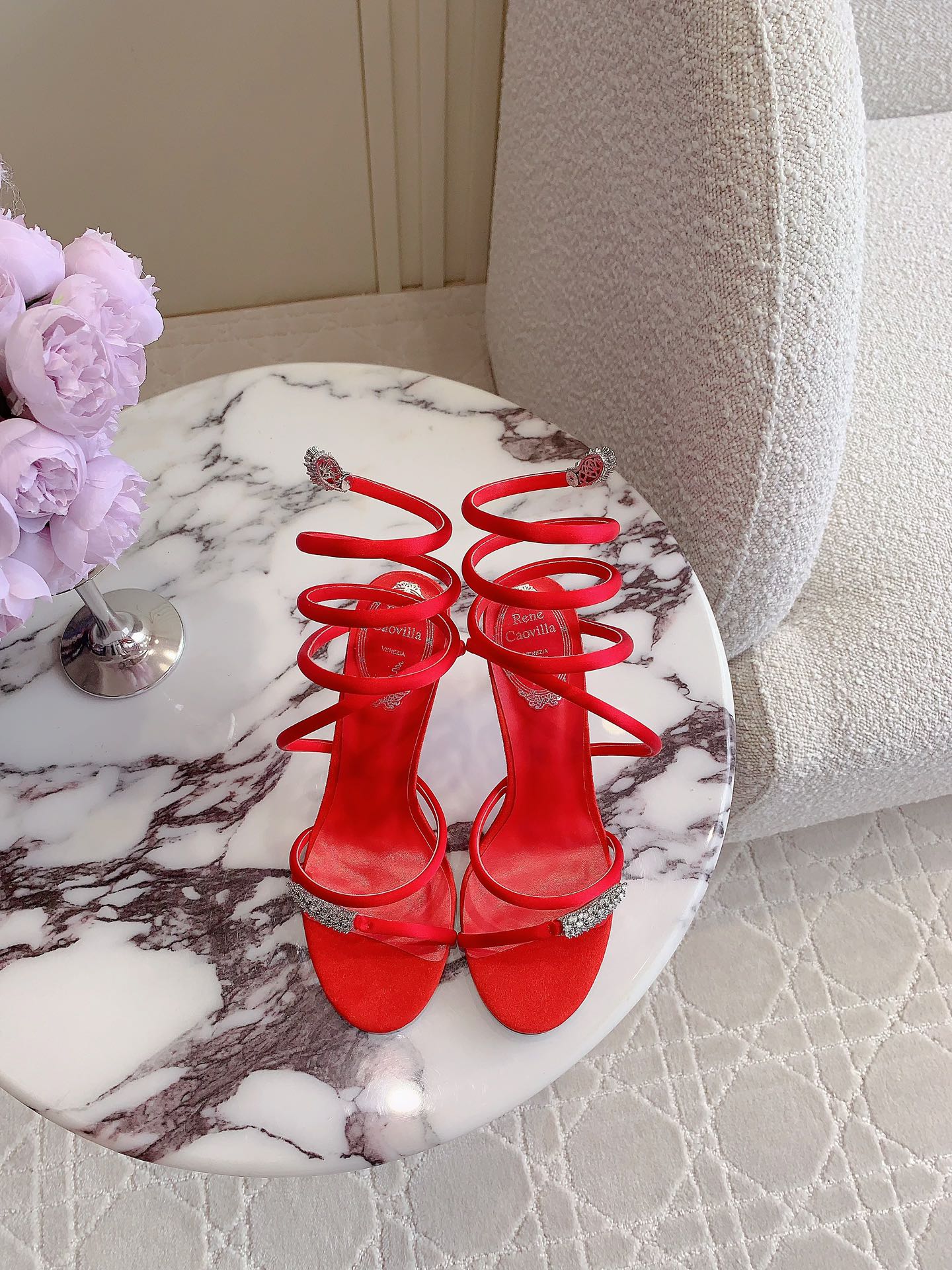 NO:876456,Ren* Caovill* new snake-shaped rhinestone high-heeled sandals. The ever-fairy snake-shaped strap wraps around the ankle. Exquisite and sparkling, showing unique details and dazzling marks~~ Silk upper, sheepskin lining, Italian leather outsole, heel height 9.5cm, size 35-39 (34 40 41 42 43 customized), high-heeled sandals, sandals, high heels, sheepskin, real silk, Leather soles19860909Ren* Caovill*新款蛇形水钻高跟凉鞋 永远仙气十足的蛇形带环绕脚踝 精致闪耀 展现独特的细节与耀眼的印记～～ 鞋面真丝 内里垫脚羊皮 意大利真皮大底 跟高9.5cm  尺码35-39（34 40 41 42 43定做）,高跟鞋凉鞋,sandals,high heels,sheepskin,real silk,Leather soles,Women's Shoes