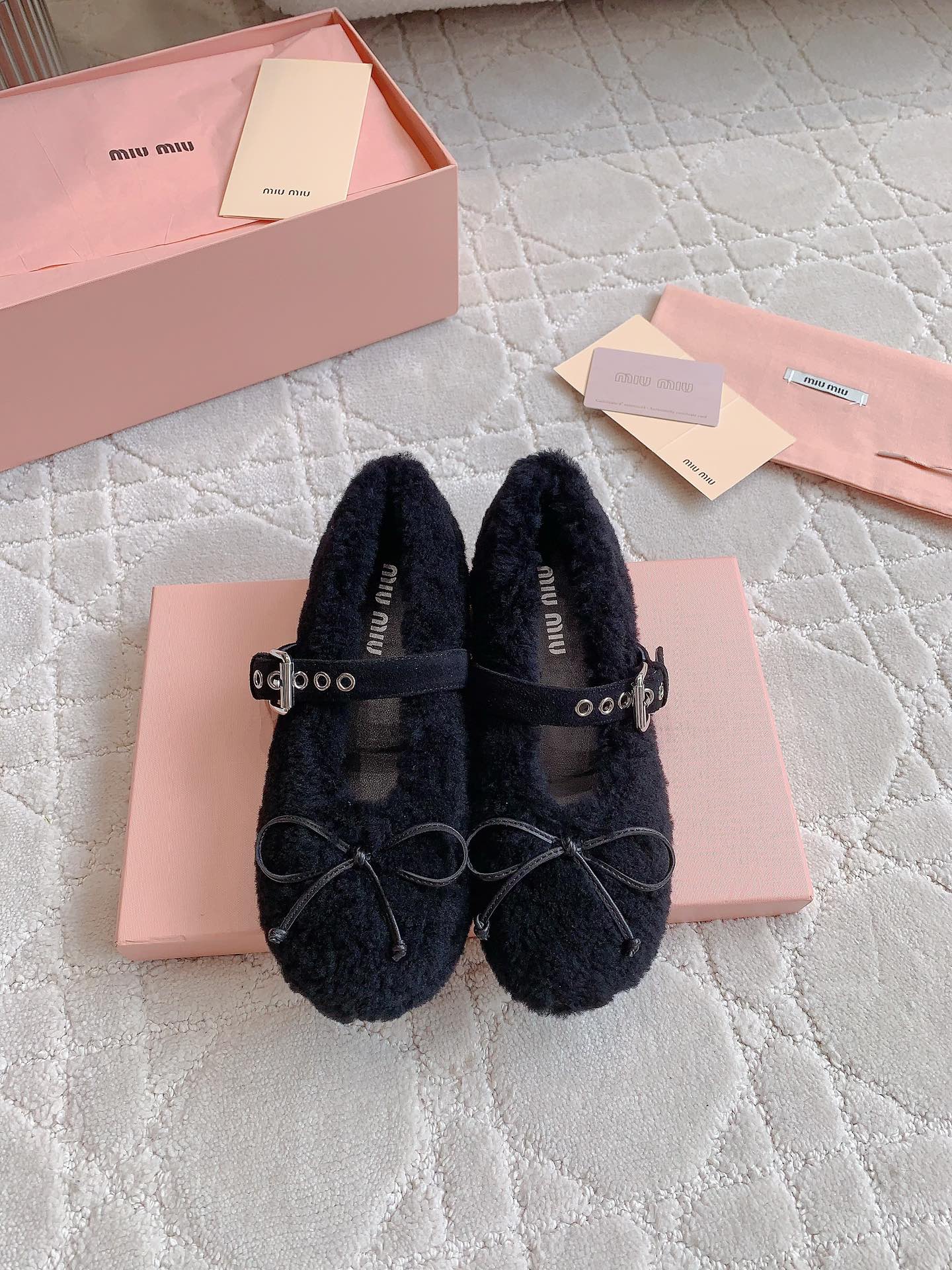 “725 Plant Care Tips and New Hairy Shoes for Fall and Winter” - 图片 1