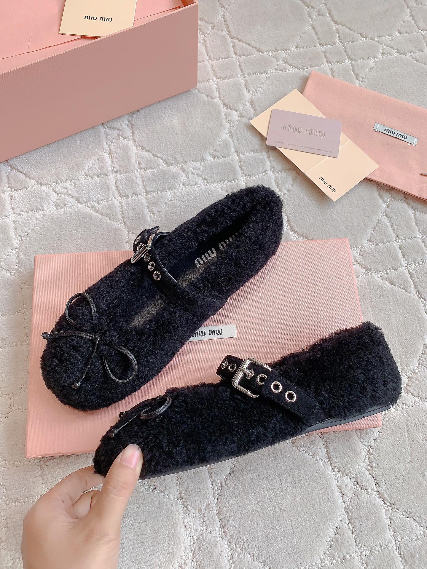 “725 Plant Care Tips and New Hairy Shoes for Fall and Winter” - 图片 4