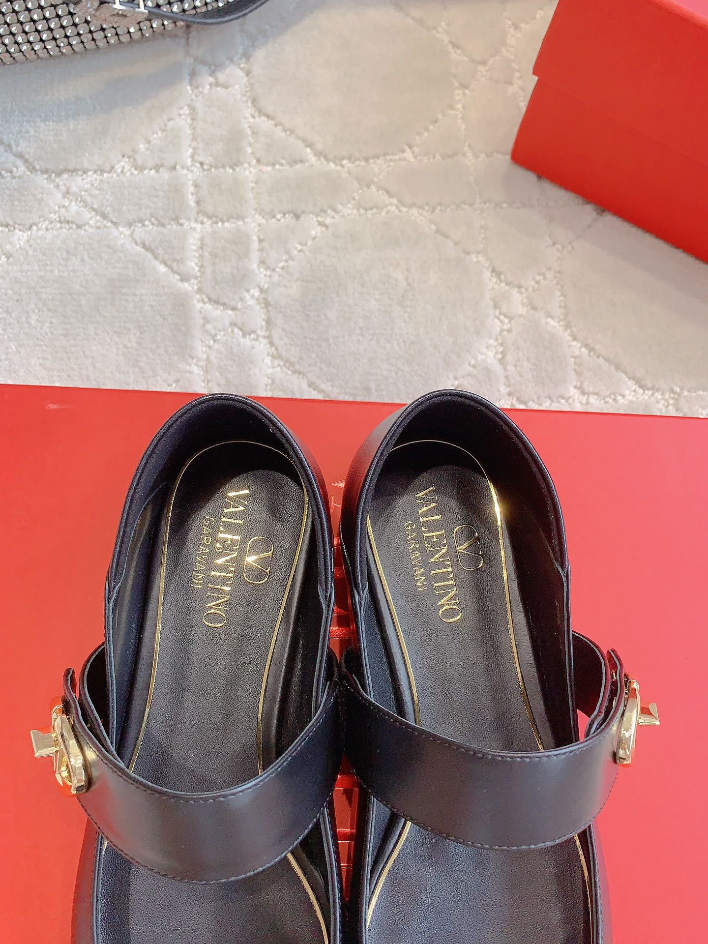 Valentin’s New Mary Jane Flats: Italian Leather, V-Buttons, Size 35-39, Worth $750 - 图片 6