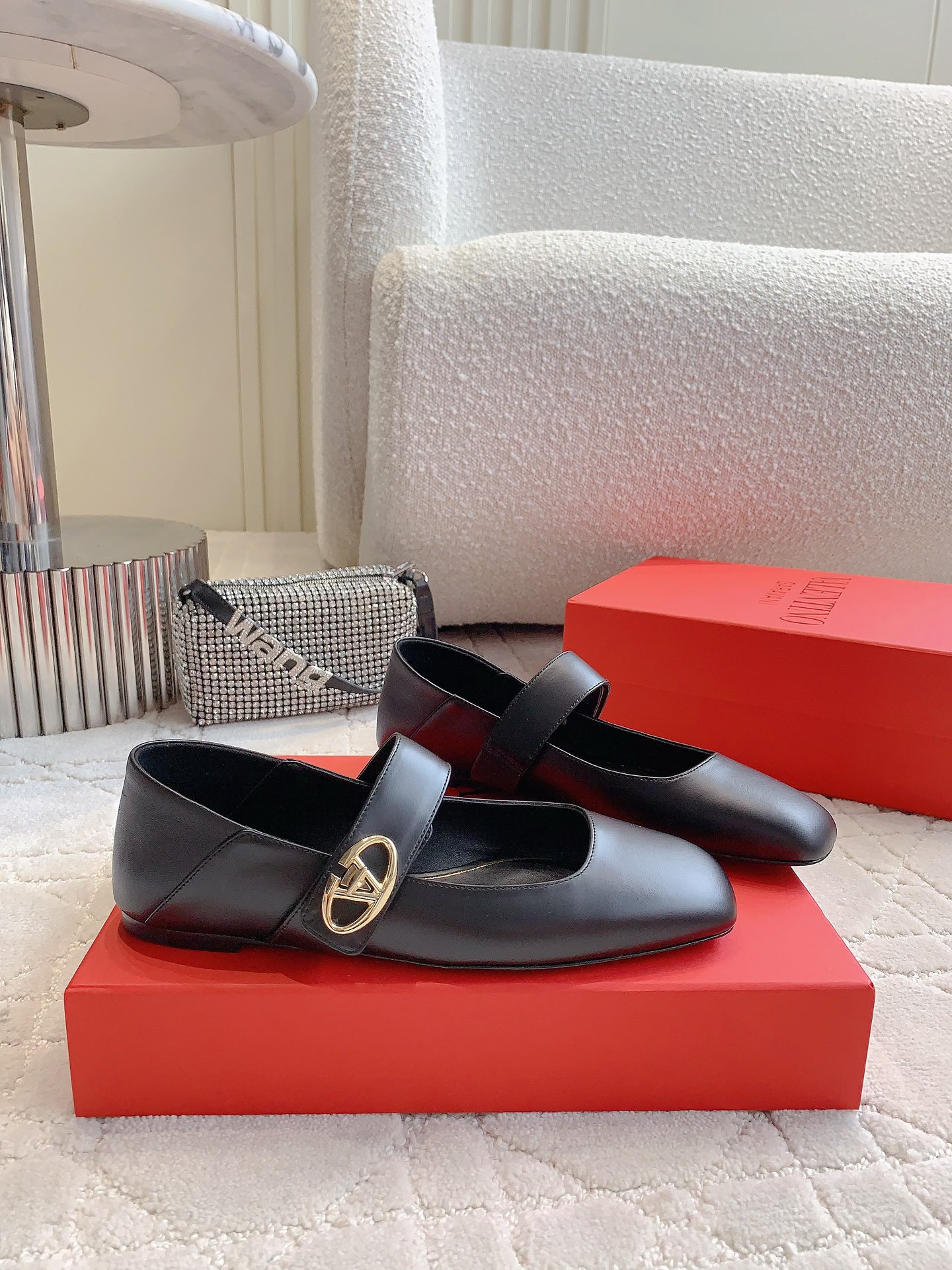 Valentin’s New Mary Jane Flats: Italian Leather, V-Buttons, Size 35-39, Worth $750 - 图片 4