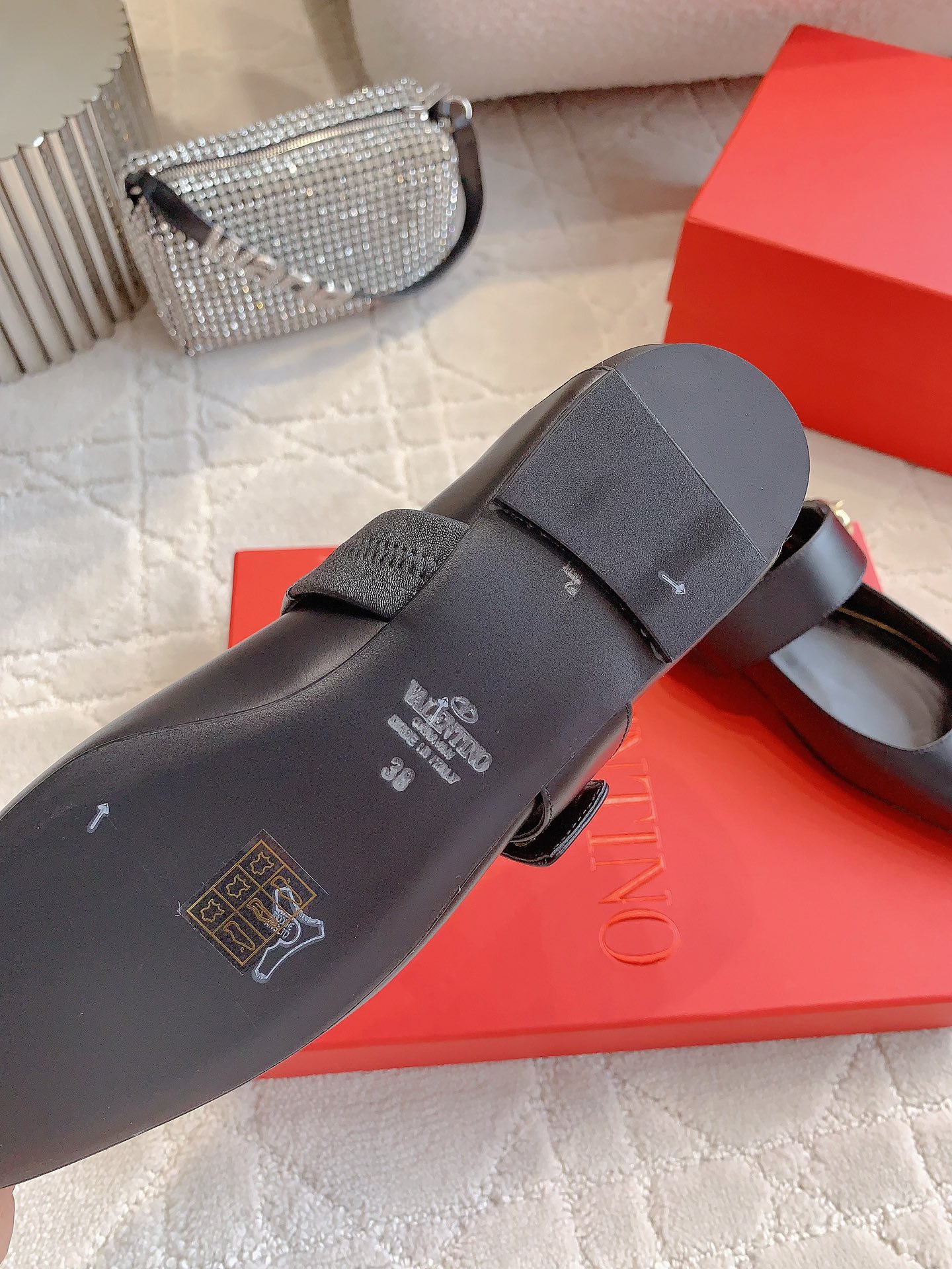 Valentin’s New Mary Jane Flats: Italian Leather, V-Buttons, Size 35-39, Worth $750 - 图片 9