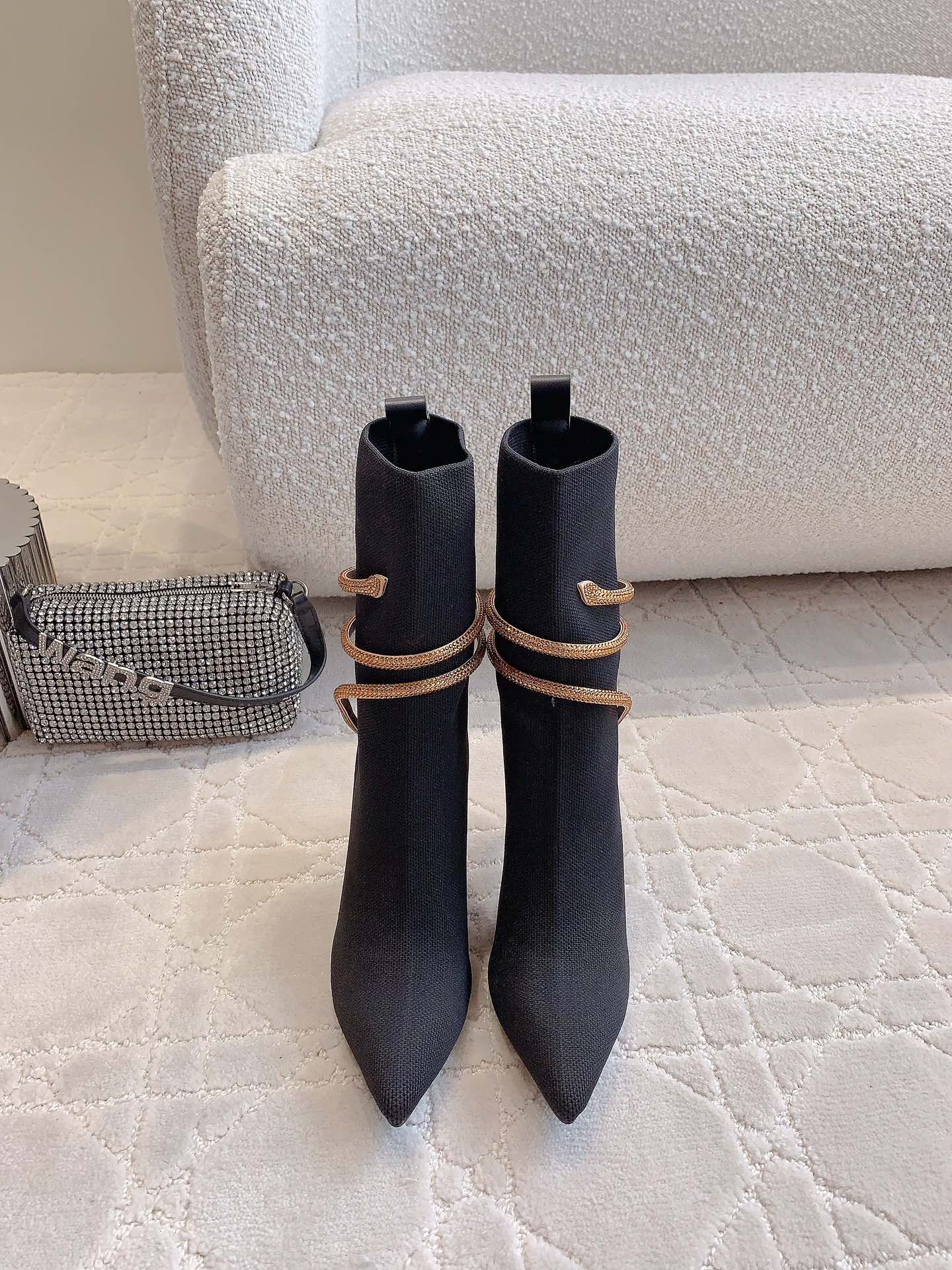 NO:692809,Ren* Caovill* new high-heeled knitted sock boots, super thin leg artifact, upper elastic knitted fabric, softly fits the ankle, padded sheepskin, original leather shiny outsole, heel height 9.5cm, size 35-39 (34 40 41 42 43 customized), boots, boots, sheepskin19860909Ren* Caovill*新款高跟针织袜靴 超级瘦腿神器  鞋面弹性针织面料 轻柔贴合脚踝 垫脚羊皮 原版真皮闪光大底 跟高9.5cm 尺码35-39（34 40 41 42 43定做）,靴子,boots,sheepskin,Women's Shoes