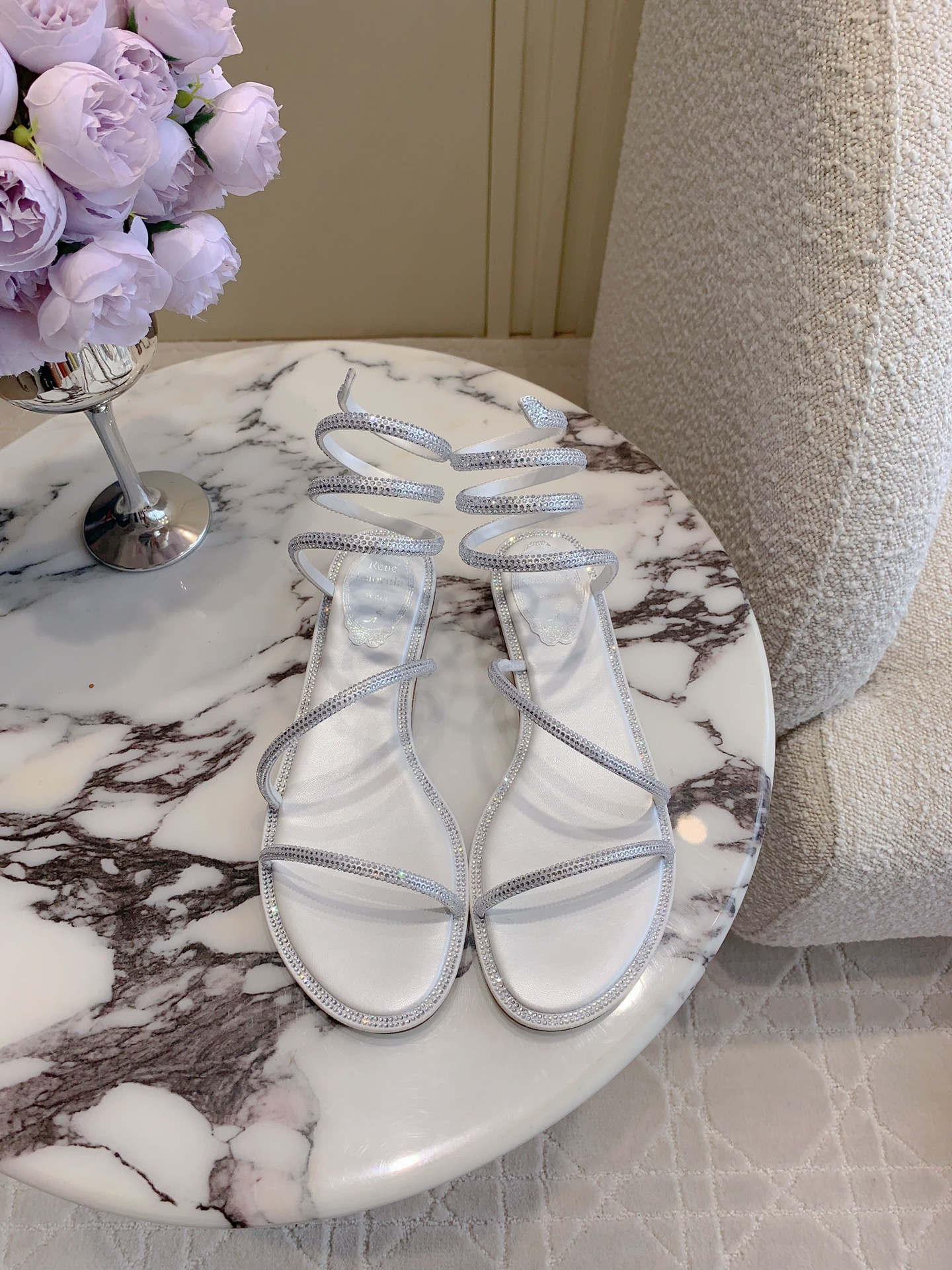 NO:468210,Ren* Caovill* new rhinestone serpentine flat sandals, always fairy-like snake belts wrap around the ankles, exquisite shining, showing unique details and dazzling marks~~ Silk upper with Creole rhinestones, inner footbed sheepskin Italian leather outsole Size 35-39 (34 40 41 42 43 Custom made), high heels sandals, sandals, high heels, sheepskin, real silk, Leather soles19860909Ren* Caovill*新款水钻蛇形平底凉鞋 永远仙气十足的蛇形带环绕脚踝 精致闪耀 展现独特的细节与耀眼的印记～～ 鞋面真丝加克里奥水钻 内里垫脚羊皮 意大利真皮大底 尺码35-39（34 40 41 42 43定做）,高跟鞋凉鞋,sandals,high heels,sheepskin,real silk,Leather soles,Women's Shoes