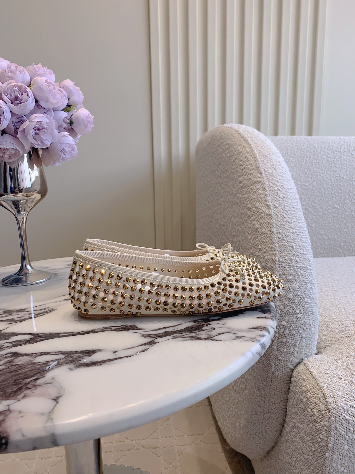 Luxurious Ballet Shoes: Miu’s Perfect Match of Style and Comfort - 图片 2