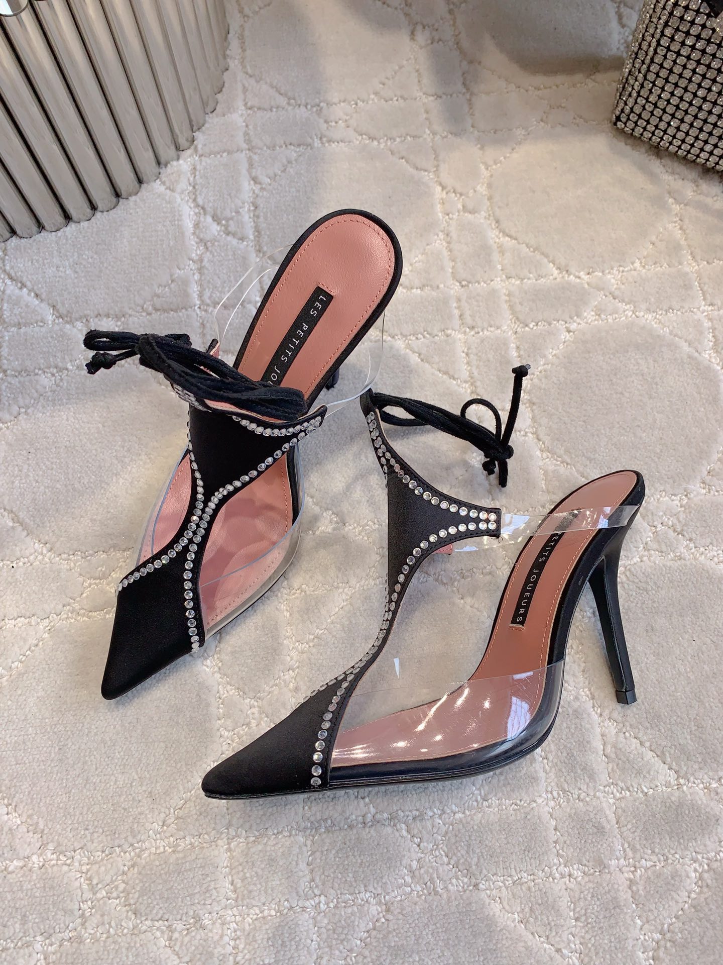 Stylish High Heel Shoes: Les Petits Joueurs’ Elegant Italian Collection, Priced at $567. - 图片 4