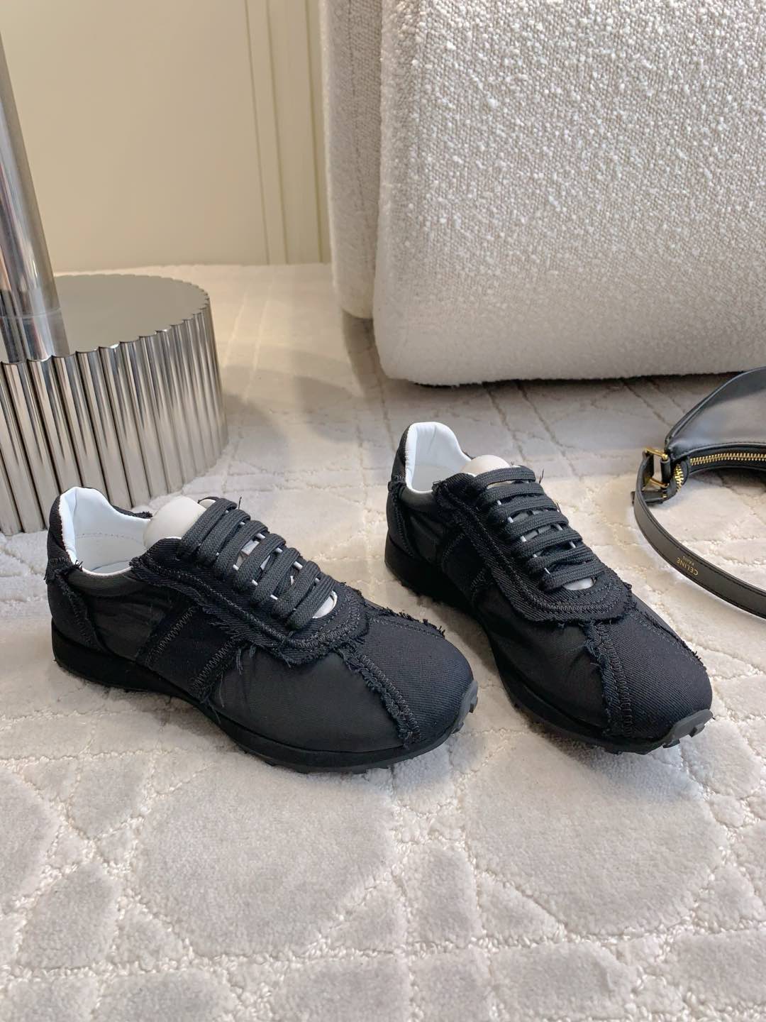 New German Shoes: Stylish, Comfortable, and Durable Footwear for Women Sizes 35-39 - 图片 3