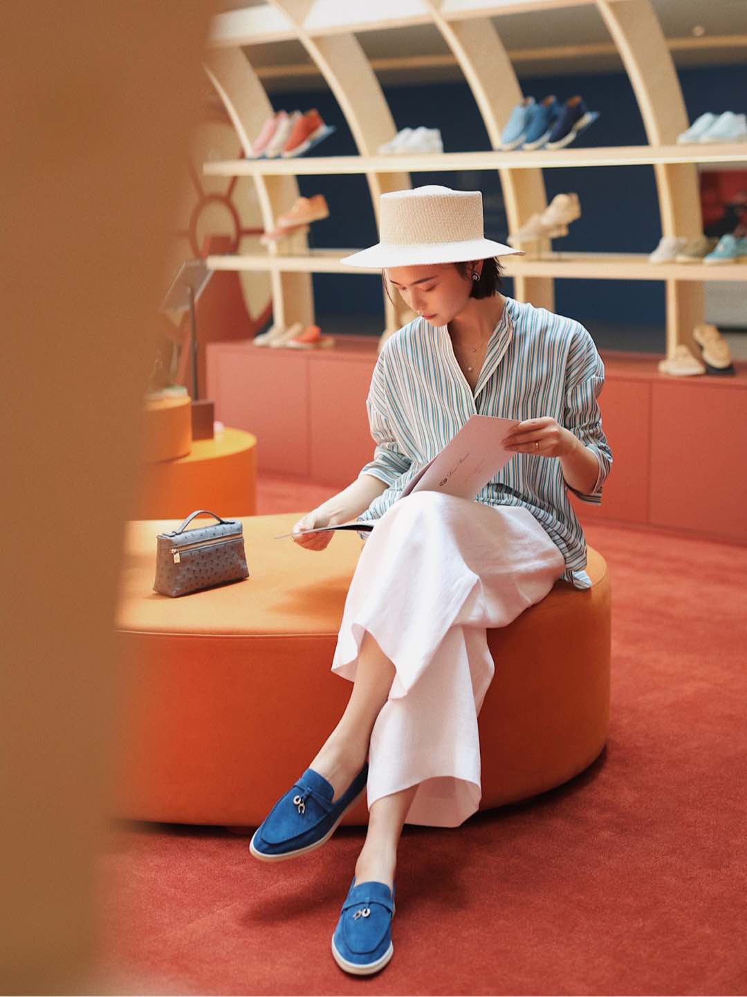 NO:172579,Demonstration of footwear, loafers, loafers19860909上脚示范,乐福鞋,loafers,Women's Shoes