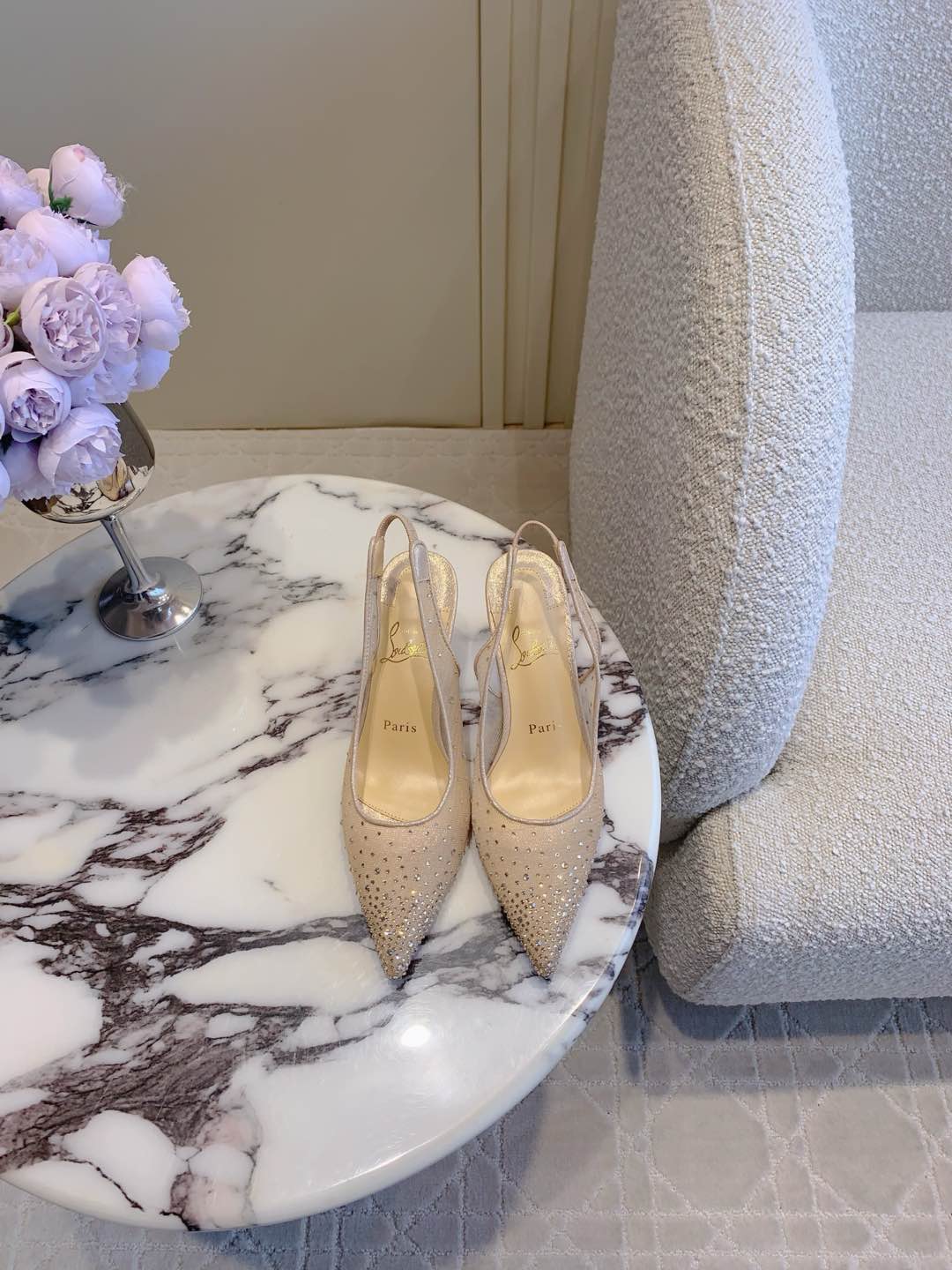 NO:174429,Christian Loubouti* New rhinestone mesh transparent red sole high heels, super many rhinestone decoration, full of high-end feel, shining, rich and charming, interwoven into a fairy tale dream, imported upper mesh material A-grade flash diamond, footbed sheepskin, original imported AR1 top-grade leather outsole 6.5cm/8.5cm2 heel height Size 35-39 (34.40.41.42.43 custom made), high heels, christian louboutin, high heels, sheepskin, Leather soles19860909Christian Loubouti* 新款水钻网纱透明红底高跟鞋 超多水钻装饰 高级感满满 闪耀夺目 富贵迷人 交织出童话般的梦境 鞋面进口网面材质A级闪钻 垫脚羊皮 原版进口AR1顶级真皮大底 6.5cm/8.5cm2种跟高 尺码35-39（34.40.41.42.43定做）,高跟鞋,christian louboutin,high heels,sheepskin,Leather soles,Women's Shoes