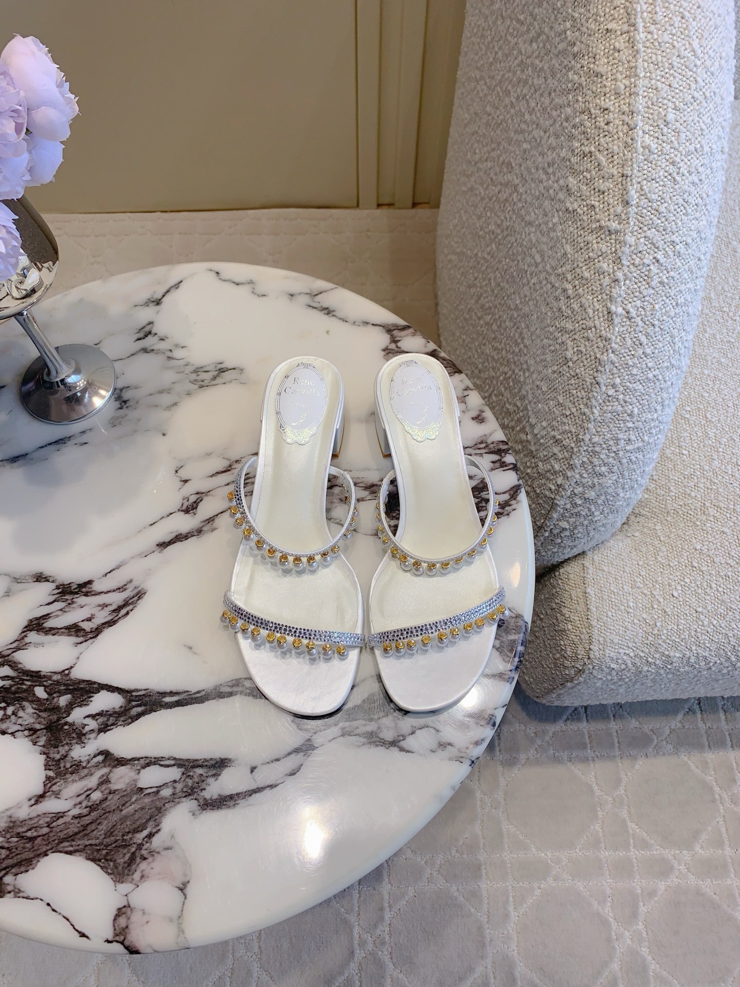 NO:174402,Ren* Caovill* pearl pendant high-heel fairy sandals, full of fairy spirit on the feet, can be called a craft!  Original development pearl pendant hot diamond footbed sheepskin Italian leather outsole Heel height 4cm/8.5cm Size 35-39 (34 40 41 42 43 customized), slippers, slippers, sheepskin, Leather soles19860909Ren* Caovill*珍珠吊坠高跟仙女凉拖鞋 上脚仙气十足 堪称工艺品！ 原版开发珍珠吊坠烫钻 垫脚羊皮 意大利真皮大底 跟高4cm/8.5cm 码数35-39（34 40 41 42 43定做）,拖鞋,slippers,sheepskin,Leather soles,Women's Shoes