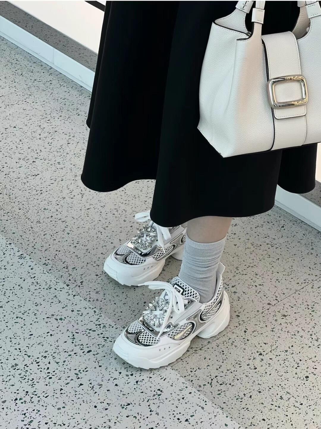 NO:168915,Footwear demonstration, casual shoes/sports shoes, sneakers19860909上脚示范,休闲鞋/运动鞋,sneakers,Women's Shoes