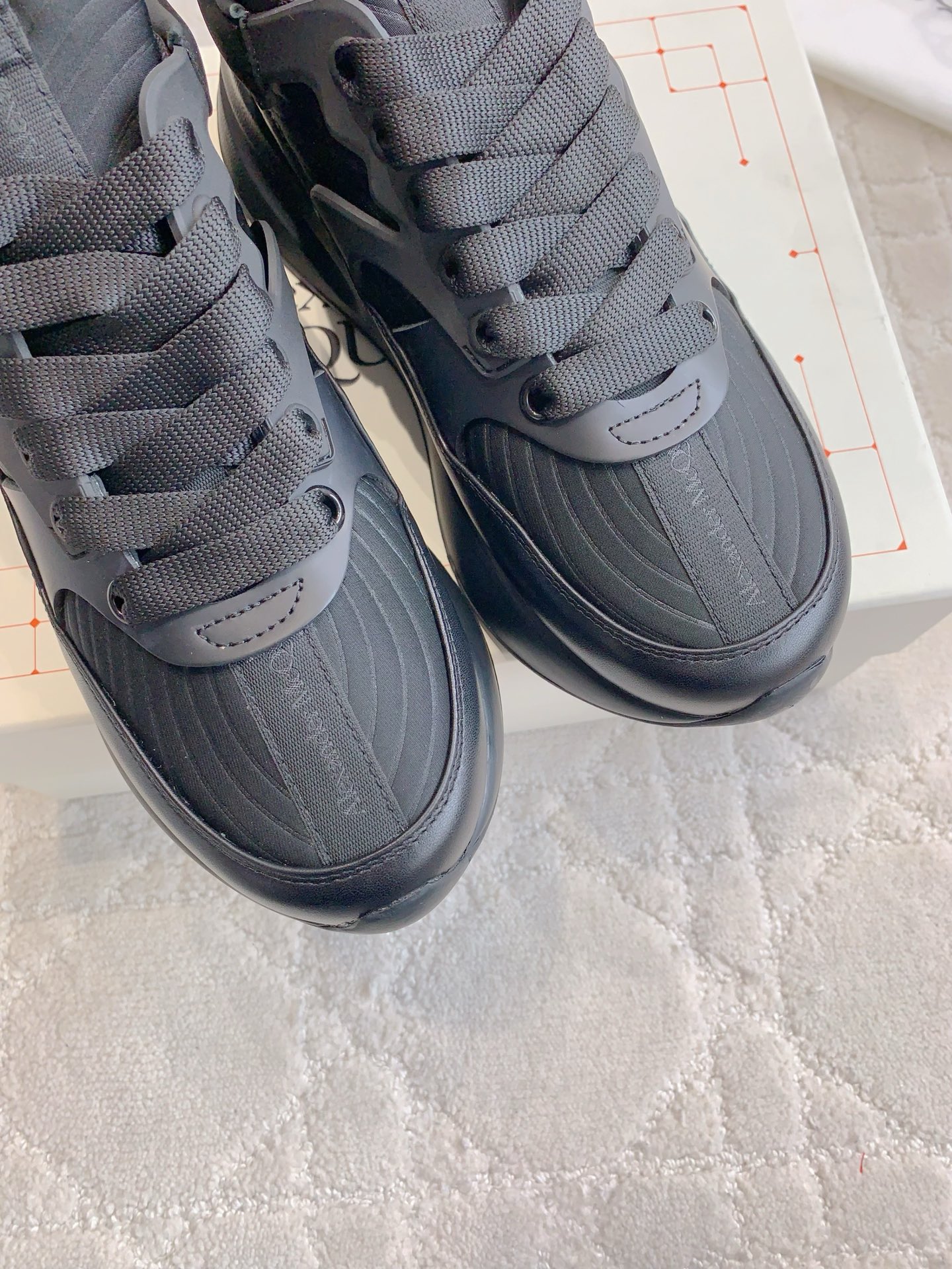 Top Quality Alexander McQUEE Leisure Shoes for Couples: P925 Female, P950 Male. - 图片 3