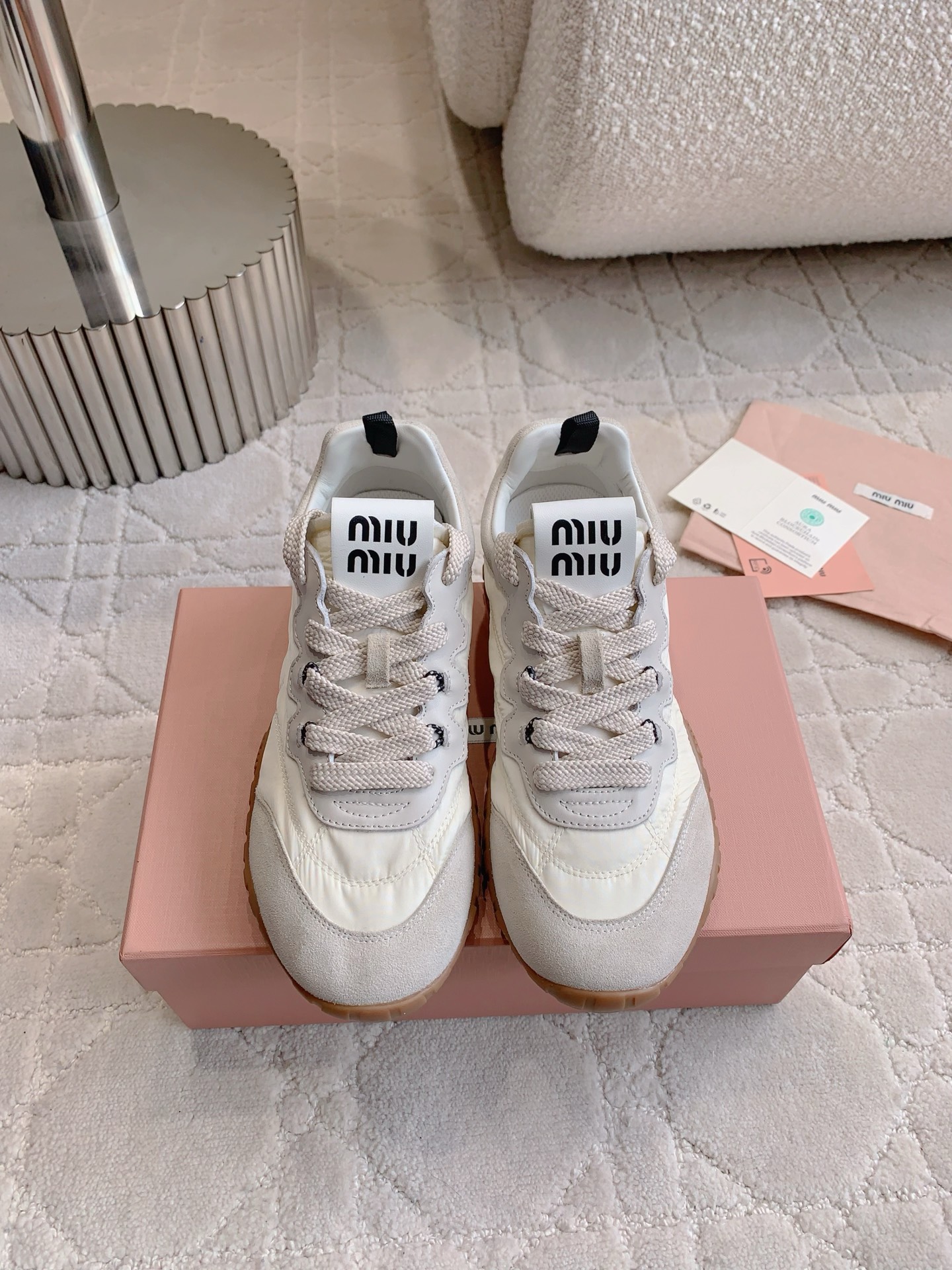 NO:233870,Miu's joint-branded lululemon casual sneakers This one looks really good on the feet, combining elegance and sports functions, it is really comfortable and fashionable, the color matching is so good, original version is purchased and developed Size 35-39 (customized for 40), casual shoes/sports, miumiu, sneakers19860909miu 联名lululemon休闲运动鞋 这款上脚真的很好看 结合了优雅和运动功能 真是舒适又时髦 配色太好看啦 原版购入打版开发 尺码35-39（40定做）,休闲鞋/运动鞋,miumiu,sneakers,Women's Shoes