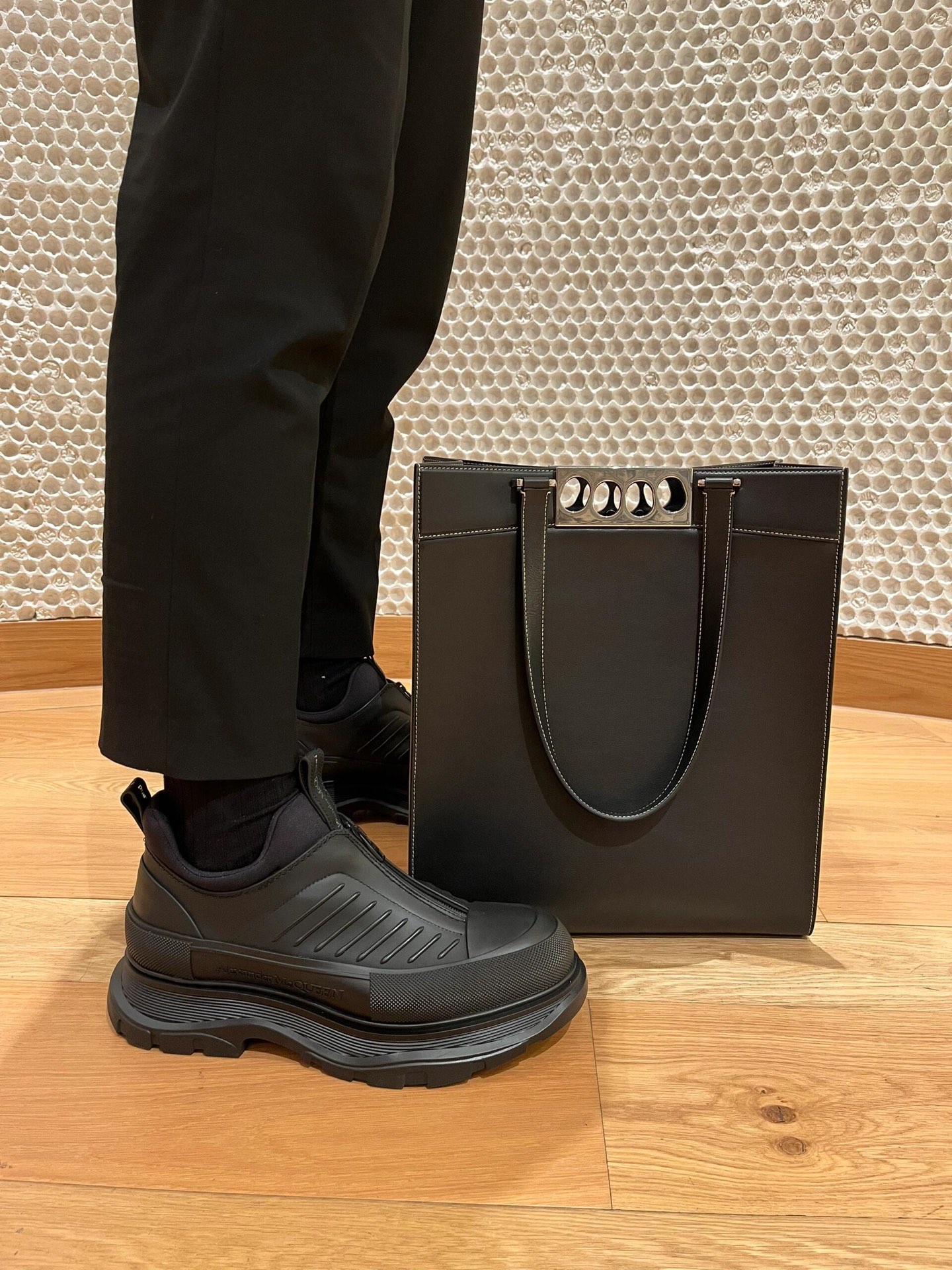 NO:233862,Footwear demonstration, casual shoes/sports shoes, sneakers19860909上脚示范,休闲鞋/运动鞋,sneakers,Women's Shoes