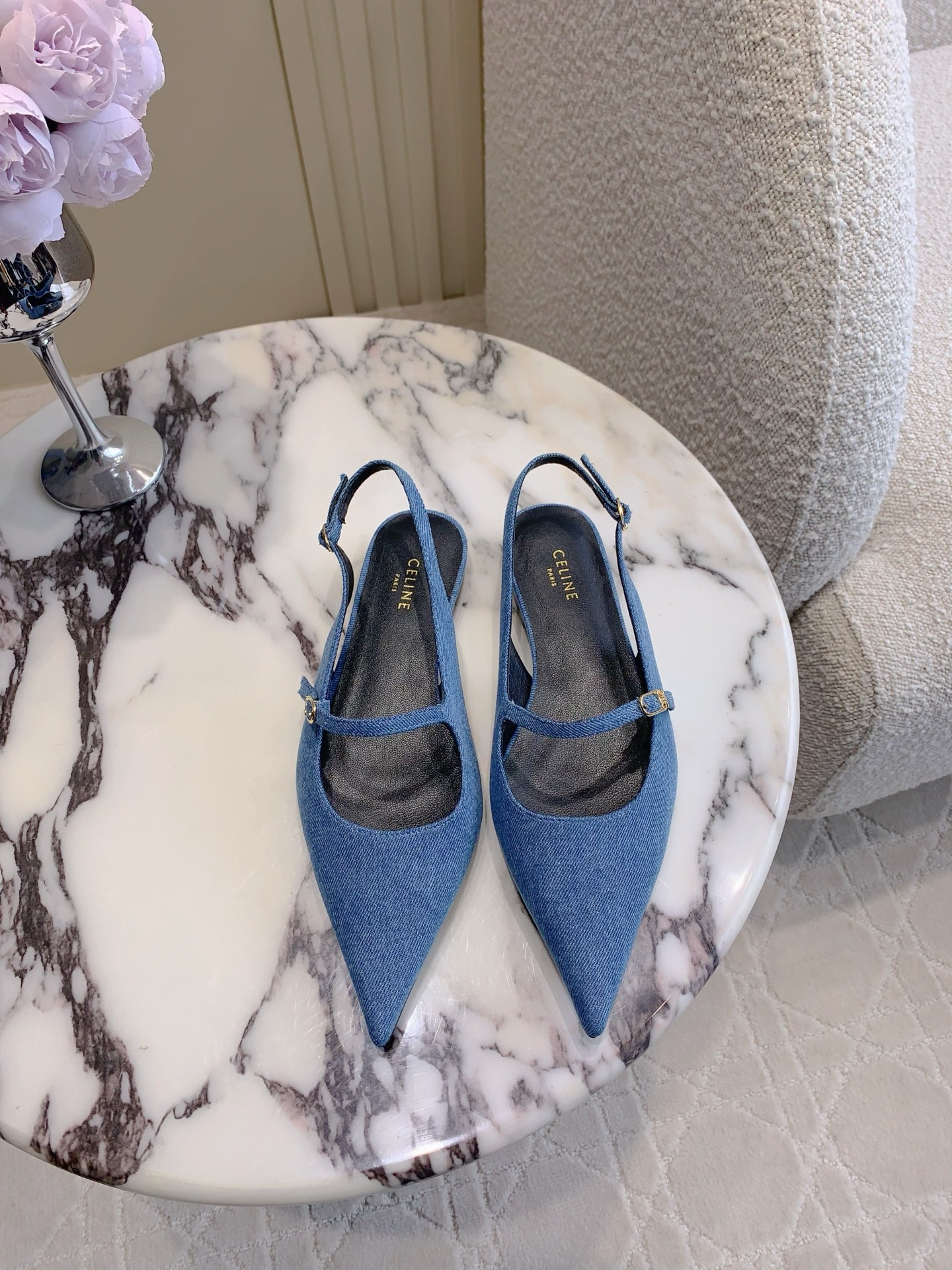 Stylish Leather Flat Shoes by Celin in Sizes 35-39: Shoe-Faced Cowcloth Design - 图片 2