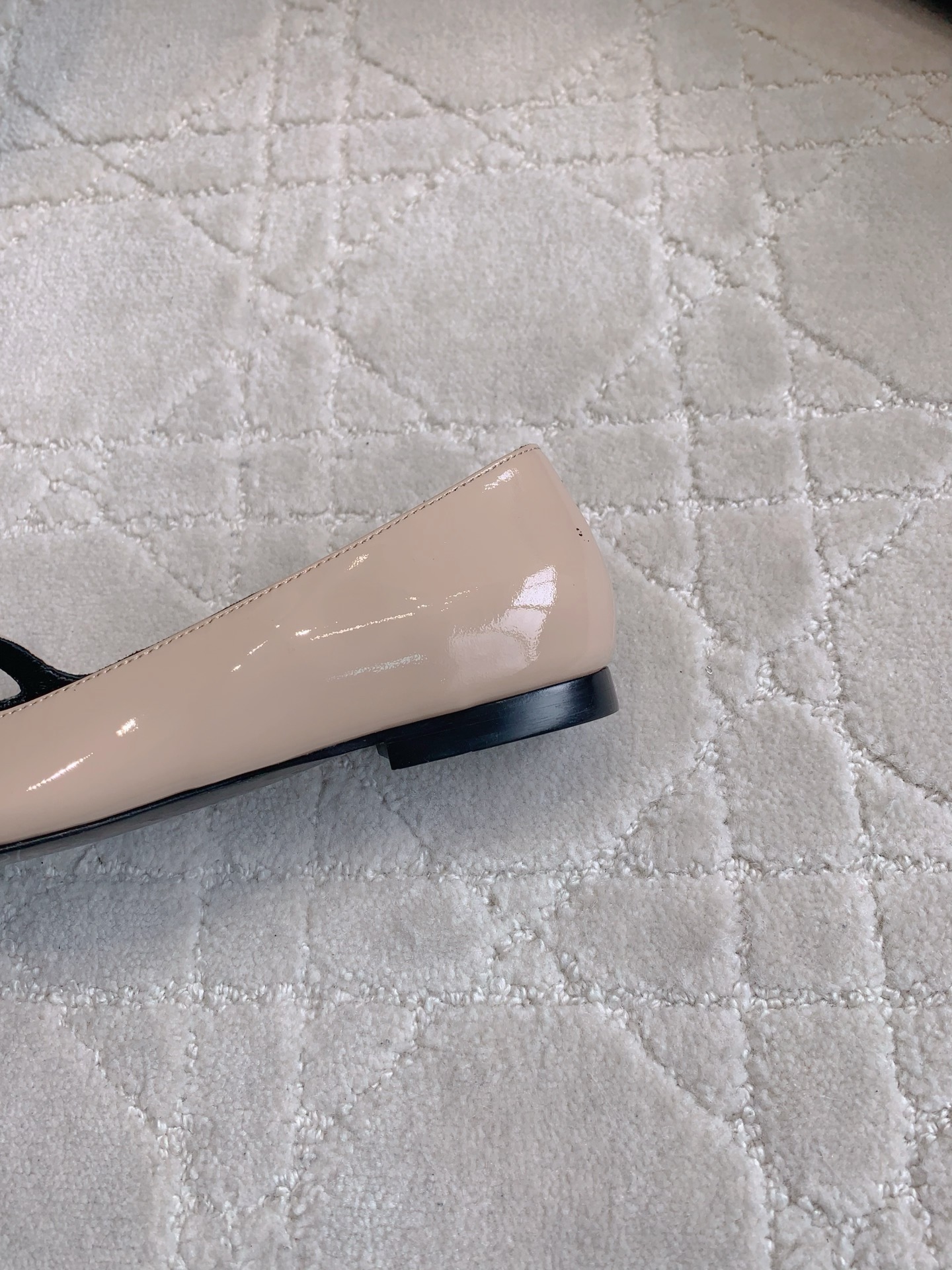Stylish Leather Flat Shoes by Celin: Italian Craftsmanship in Sizes 35-39 - 图片 7