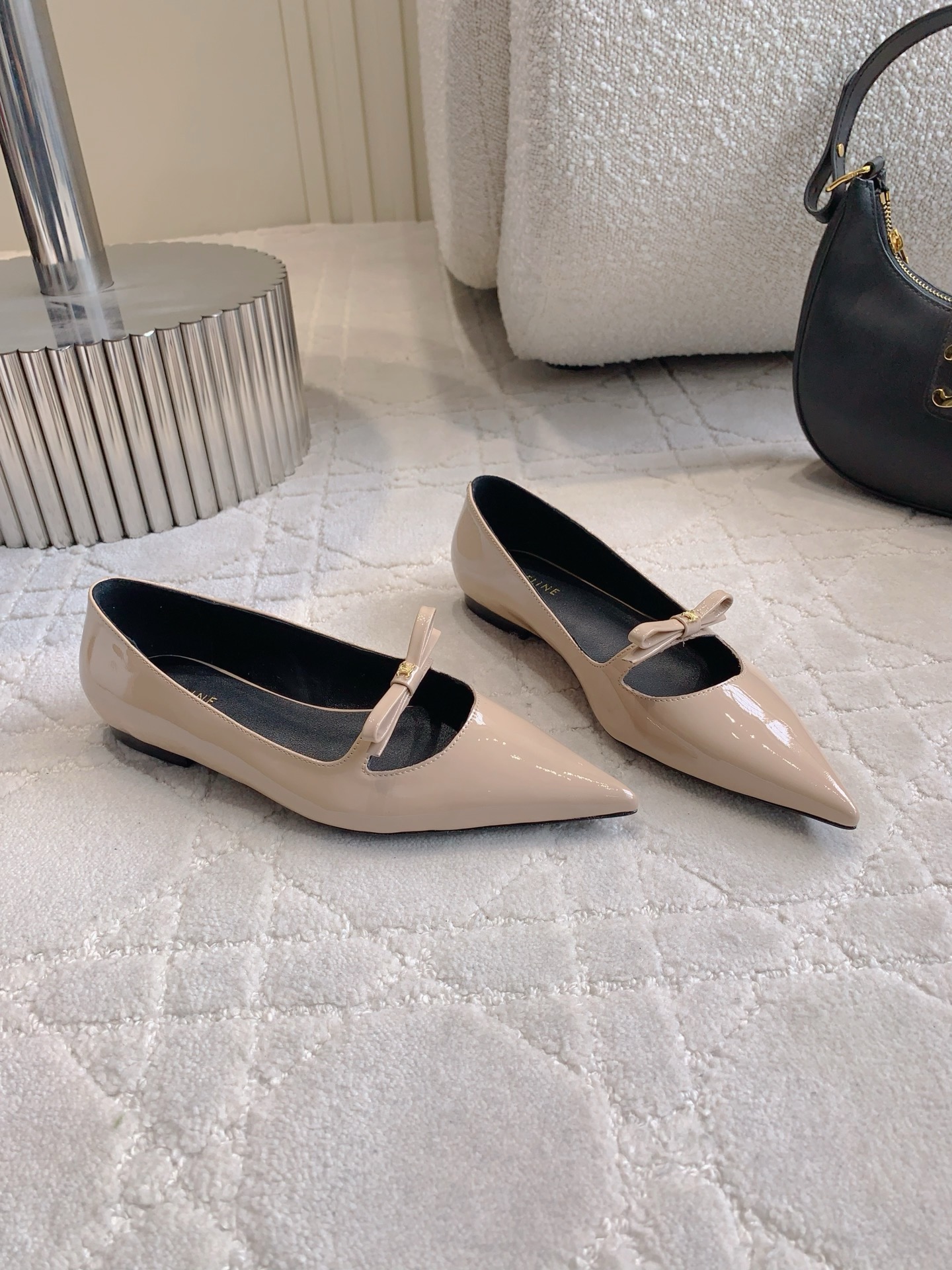 Stylish Leather Flat Shoes by Celin: Italian Craftsmanship in Sizes 35-39 - 图片 4