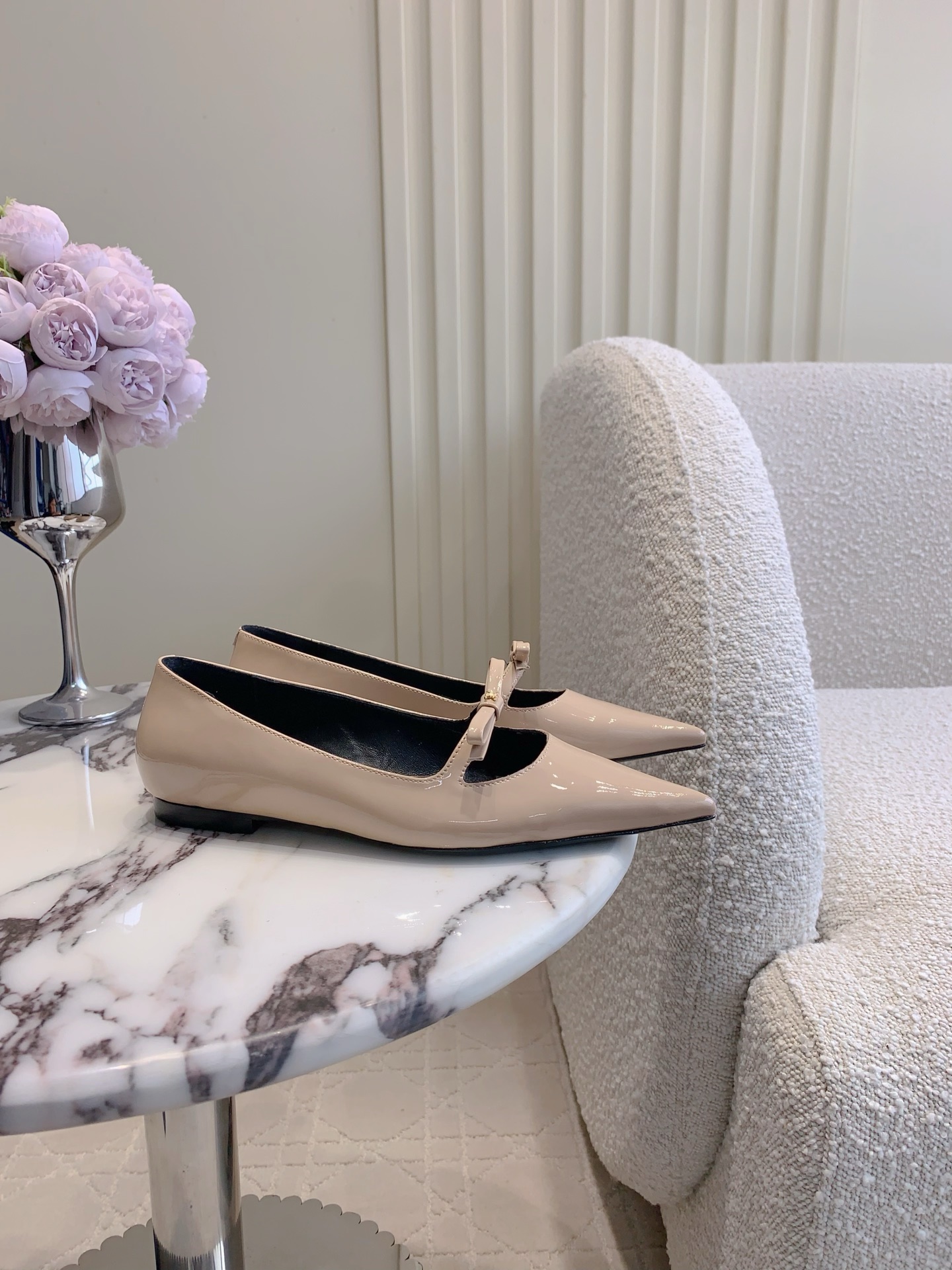 Stylish Leather Flat Shoes by Celin: Italian Craftsmanship in Sizes 35-39 - 图片 3