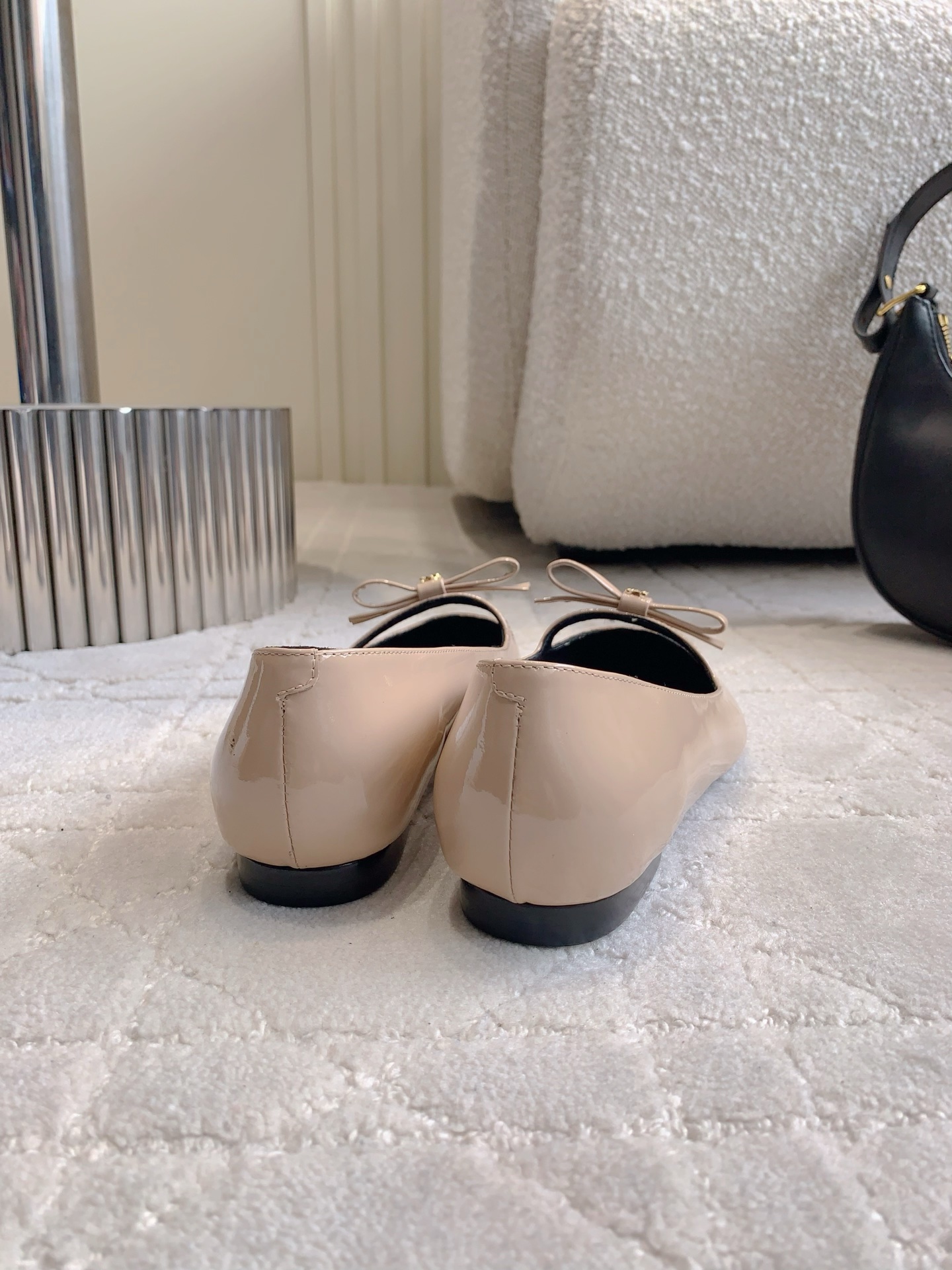 Stylish Leather Flat Shoes by Celin: Italian Craftsmanship in Sizes 35-39 - 图片 8