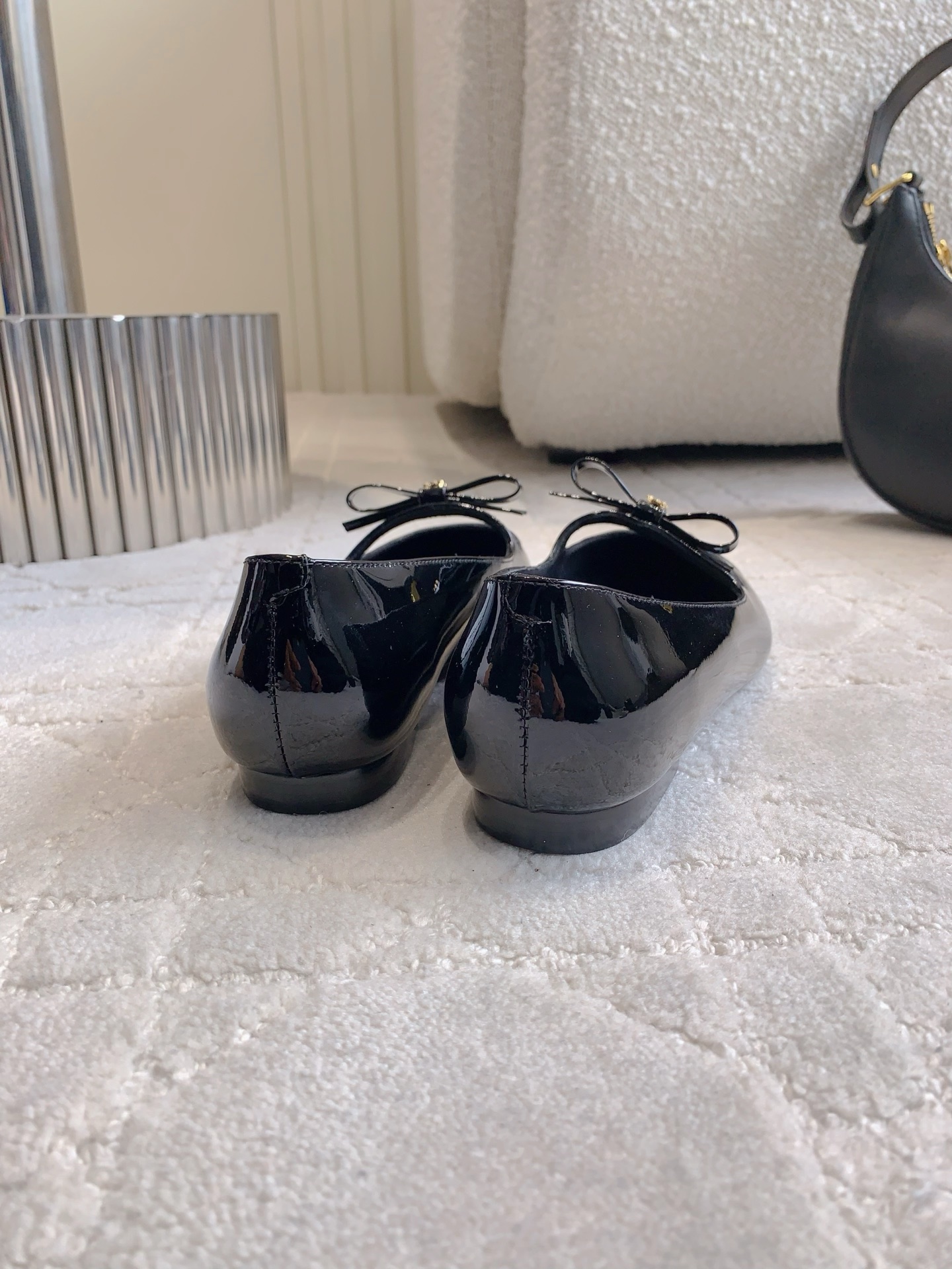 Stylish Leather Flat Shoes by Celin: Italian Size 35-39, Shoe-Faced Cowcloth Design - 图片 8
