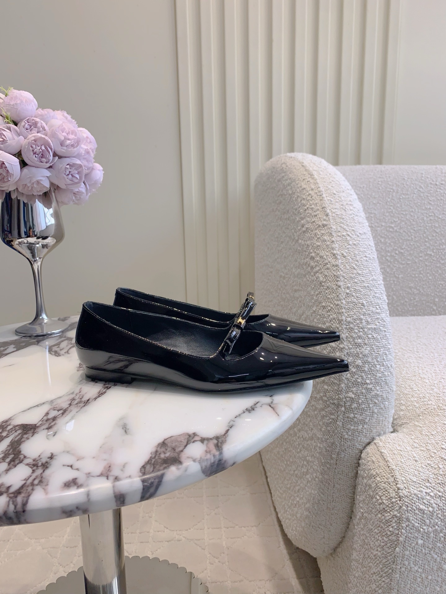 Stylish Leather Flat Shoes by Celin: Italian Size 35-39, Shoe-Faced Cowcloth Design - 图片 3