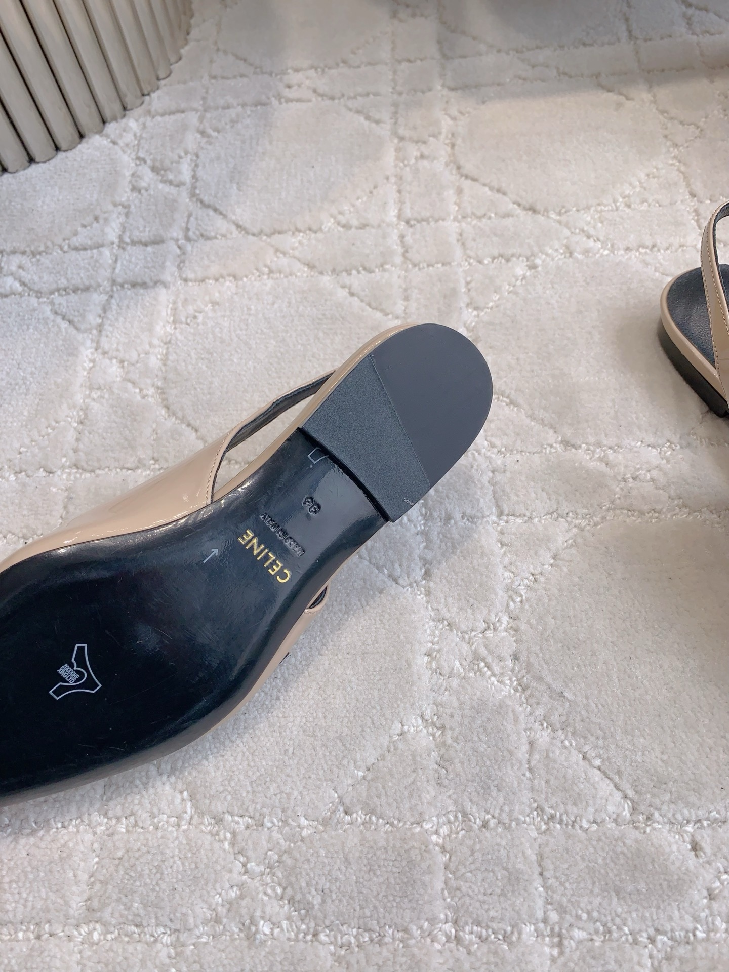 Stylish Leather Flat Shoes by Celin: Italian Craftsmanship, Sizes 35-39 - 图片 9