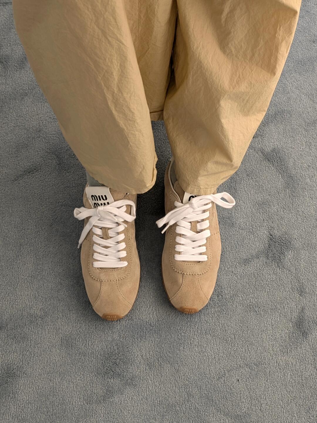 NO:230111,Footwear demonstration, casual shoes/sports shoes, sneakers19860909上脚示范,休闲鞋/运动鞋,sneakers,Women's Shoes