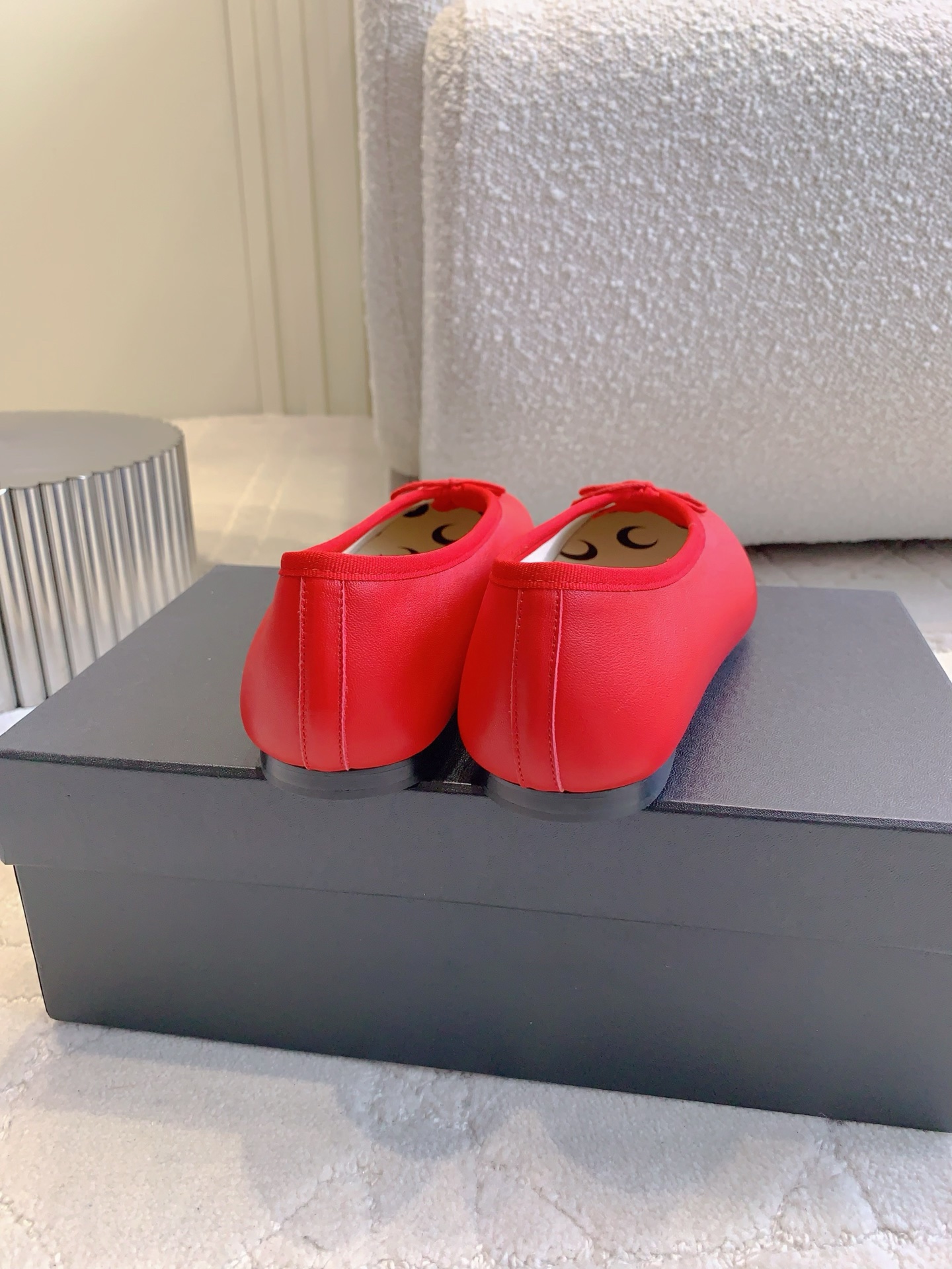 Unique Moon Base Ballet Shoes by Repetto with Invincible Comfort and Beautiful Moon Signature - 图片 8
