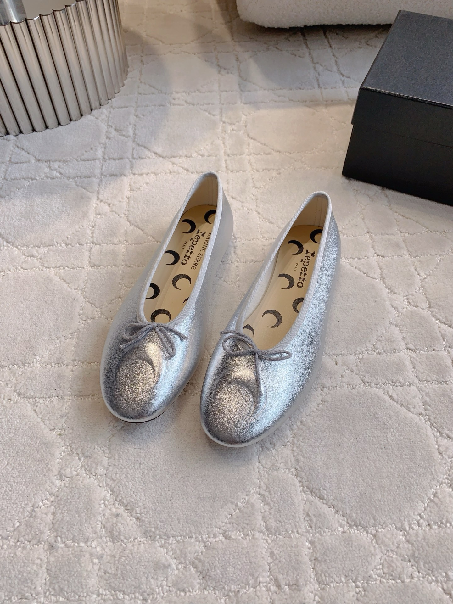 Unique Moon Base Ballet Shoes by Marine Serre: Cozy, Stylish, and Invincible - 图片 3