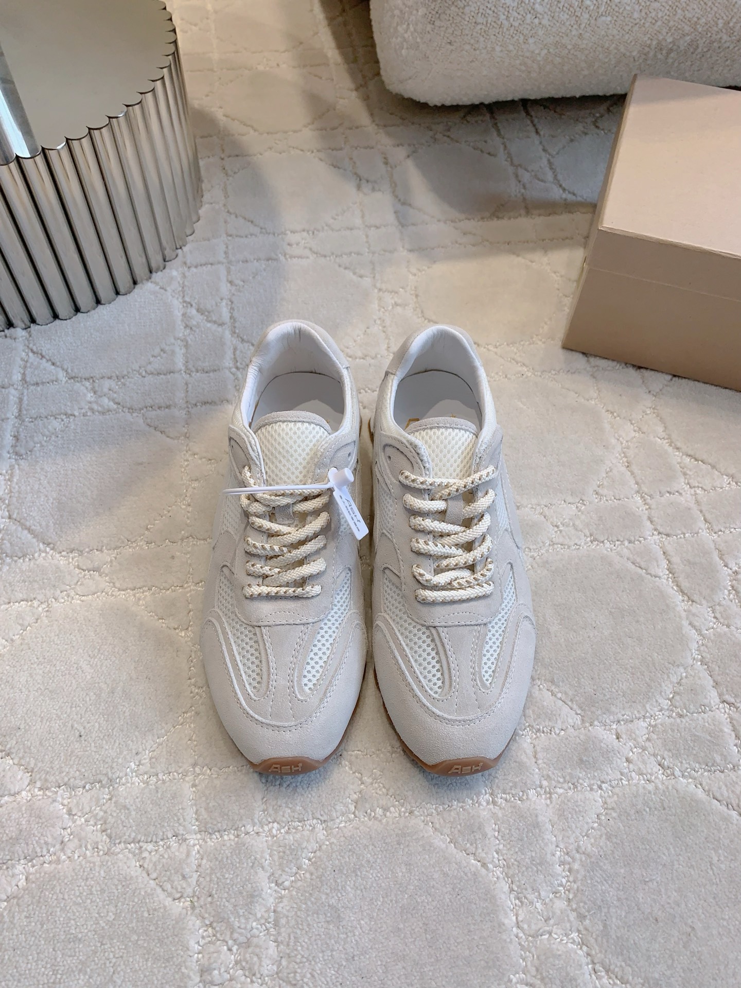 NO:262474,Mesh, leather, ASH, new Forrest Gundam training shoes, the foot looks so good, close your eyes, you can control all kinds of outfits, versatile and comfortable, cowhide, inner footbed sheepskin, original open molded sole, size 35-39 (customized for 40), casual shoes/sports shoes, sneakers, cowhide, sheepskin19860909网面 皮面 ASH 新款阿甘德训鞋休闲鞋 上脚太好看啦 闭眼入 各种穿搭都能驾驭 百搭又舒适  鞋面牛皮 内里垫脚羊皮 原版开模大底 尺码35-39（40定做）,休闲鞋/运动鞋,sneakers,cowhide,sheepskin,Women's Shoes