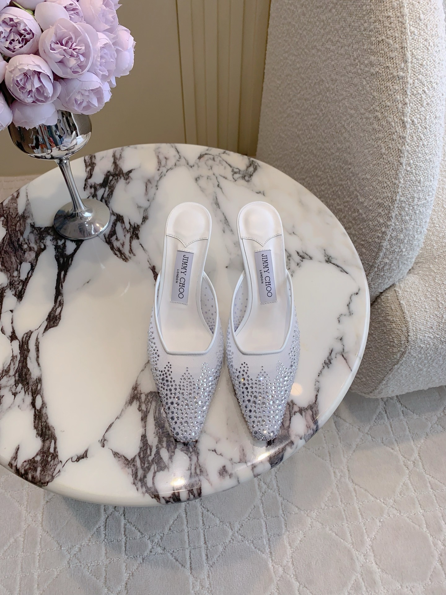 NO:251878,Jimmy Cho*'s new rhinestone mesh fairy high heels. The rhinestone is super shining and firm, and the diamonds are not lost. The feet are super fairy and beautiful!  Original mold opening top quality!  Custom mesh on the upper, high temperature hot diamonds cannot be removed, footbed mixed sheepskin Italian leather outsole Heel height 6.5cm Size 35-39, semi-torque high heels, jimmy choo, high heels, sheepskin, Leather soles19860909Jimmy Cho*新款水钻网纱仙女高跟鞋 水钻超级闪耀 牢固不掉钻 上脚超仙超美！原版开模 顶级品质！ 鞋面定制网纱 高温烫钻不掉钻 垫脚混种羊皮 意大利真皮大底  跟高6.5cm 尺码35-39,半拖高跟鞋,jimmy choo,high heels,sheepskin,Leather soles,Women's Shoes