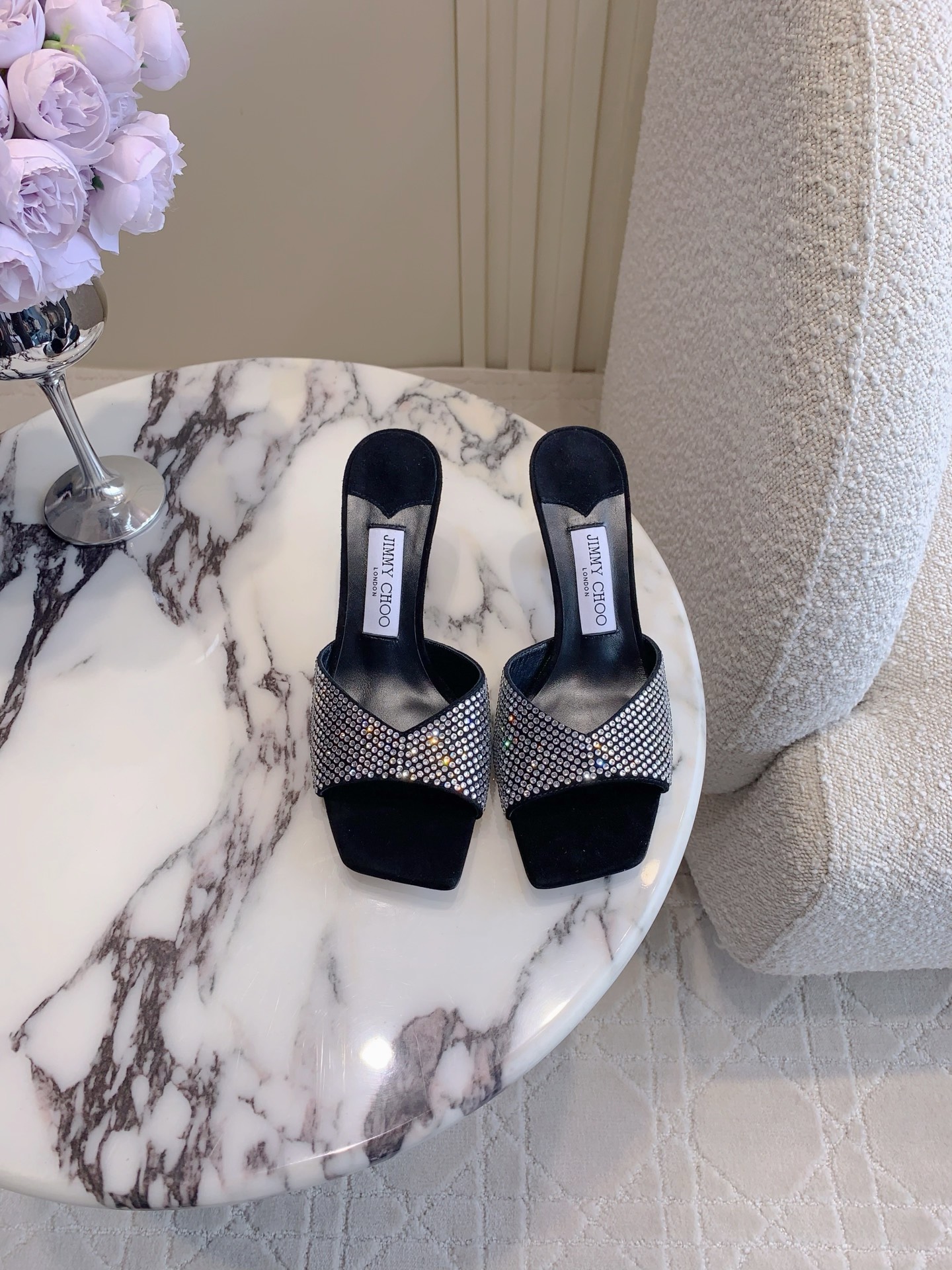 NO:225224,Sequins Rhinestones Jimmy Cho* new high-heeled sandals Simple design Classic and atmospheric Release noble and elegant temperament Beautiful upper original fabric Inner footbed sheepskin Italian leather outsole Heel height 6.5cm Size 35-39, high heels, jimmy choo, high heels, slippers, sheepskin, Leather soles19860909亮片 水钻 Jimmy Cho*新款高跟凉拖鞋 简约设计 经典大气 释放高贵典雅气质 上脚绝美 鞋面原版面料 内里垫脚羊皮 意大利真皮大底 跟高6.5cm 尺码35-39,高跟鞋,jimmy choo,high heels,slippers,sheepskin,Leather soles,Women's Shoes