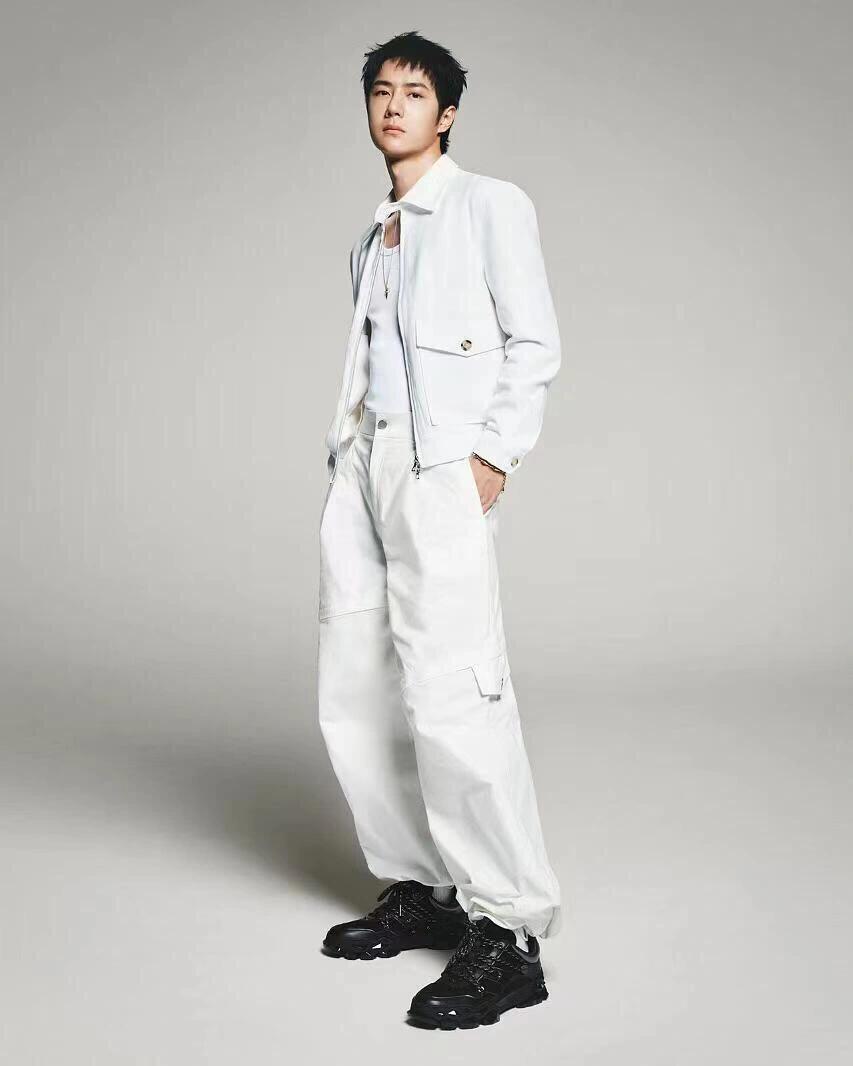 NO:225207,Footwear demonstration, casual shoes/sports shoes, sneakers19860909上脚示范,休闲鞋/运动鞋,sneakers,Women's Shoes