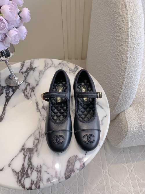 Chanel Mary Jane Pumps Lambskin Black, Comfortable & Timeless, Size 35-41 1 Chanel Mary Jane Pumps Lambskin Black, Comfortable & Timeless, Size 35-41