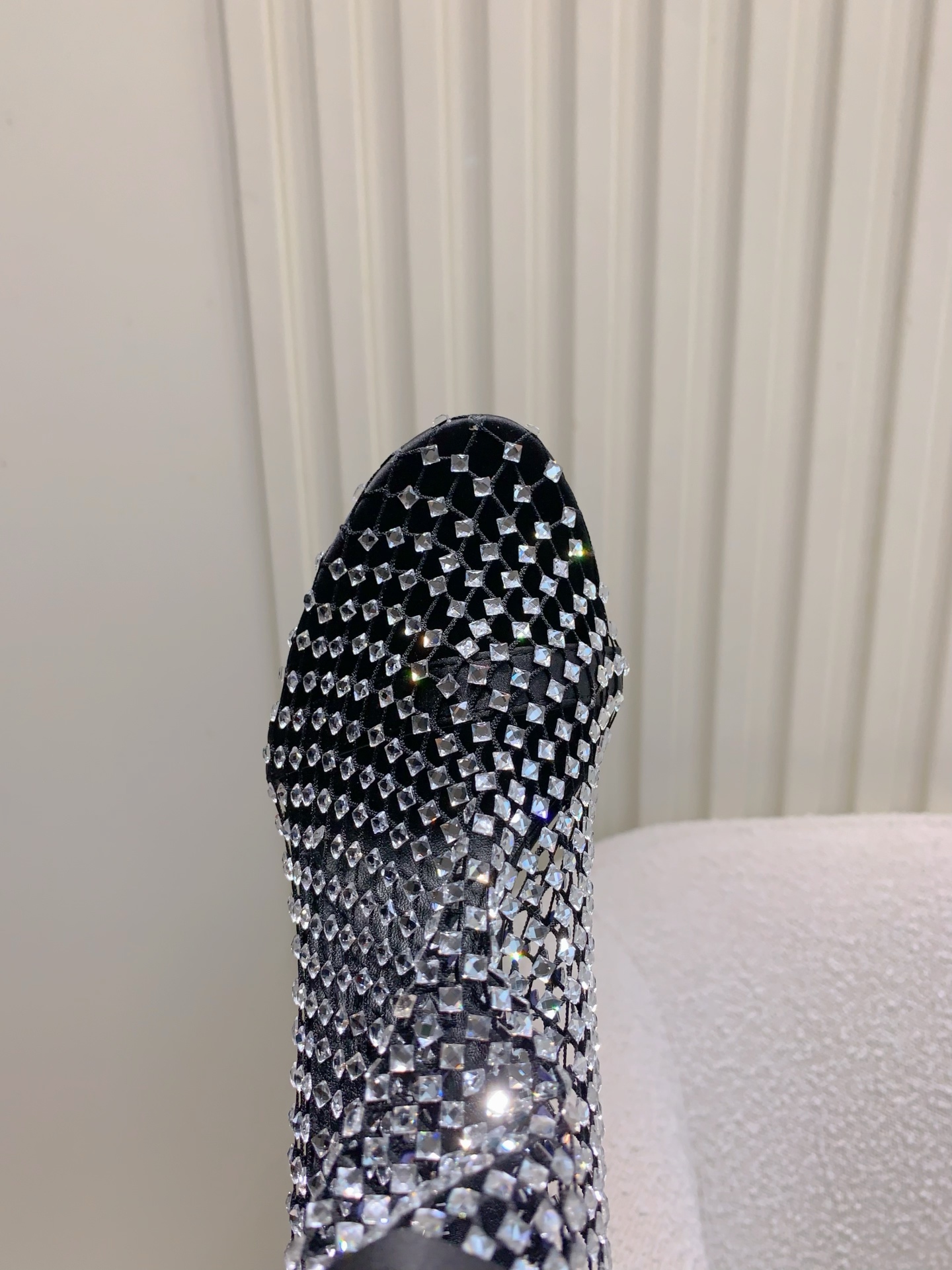 Dolce & Gabbana’s New Web Eye High Socks and Boots: Bling Bling and Sexy - 图片 4
