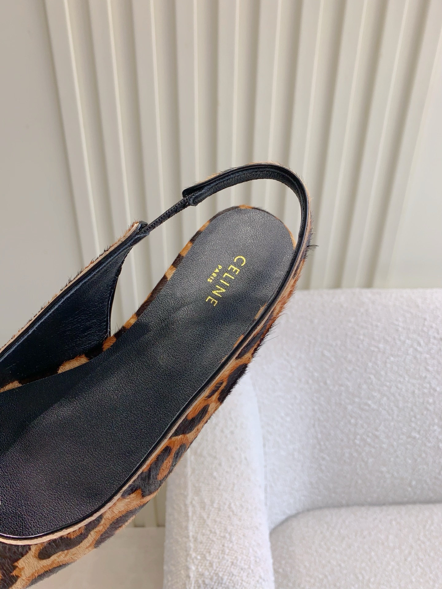 Celin’s Stylish Cowboy-Inspired Flat Shoes for Women in Sizes 35-39 - 图片 6