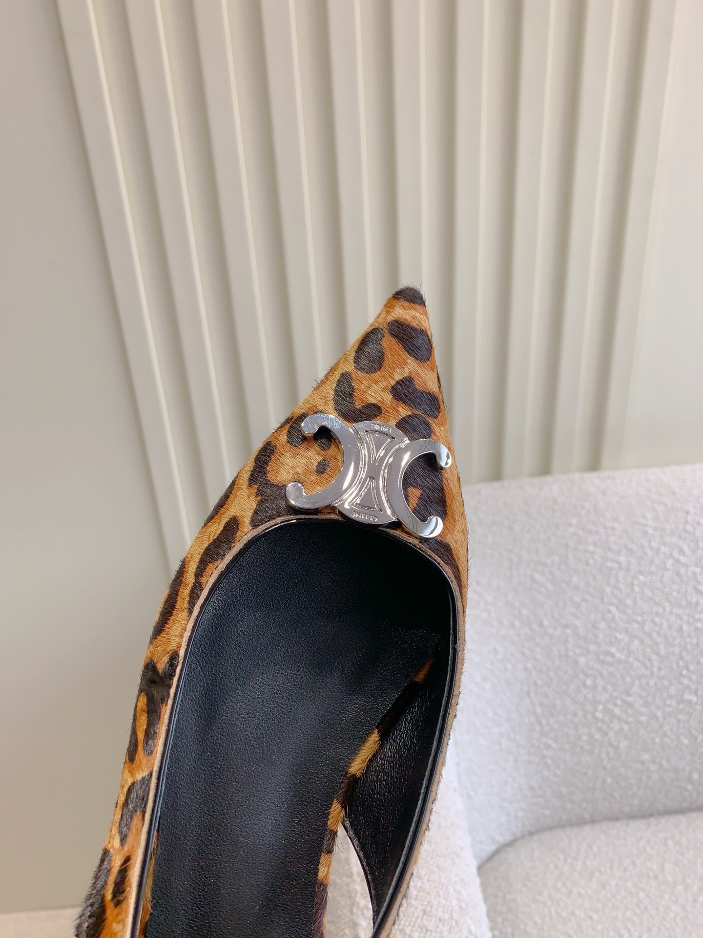 Celin’s Stylish Cowboy-Inspired Flat Shoes for Women in Sizes 35-39 - 图片 5