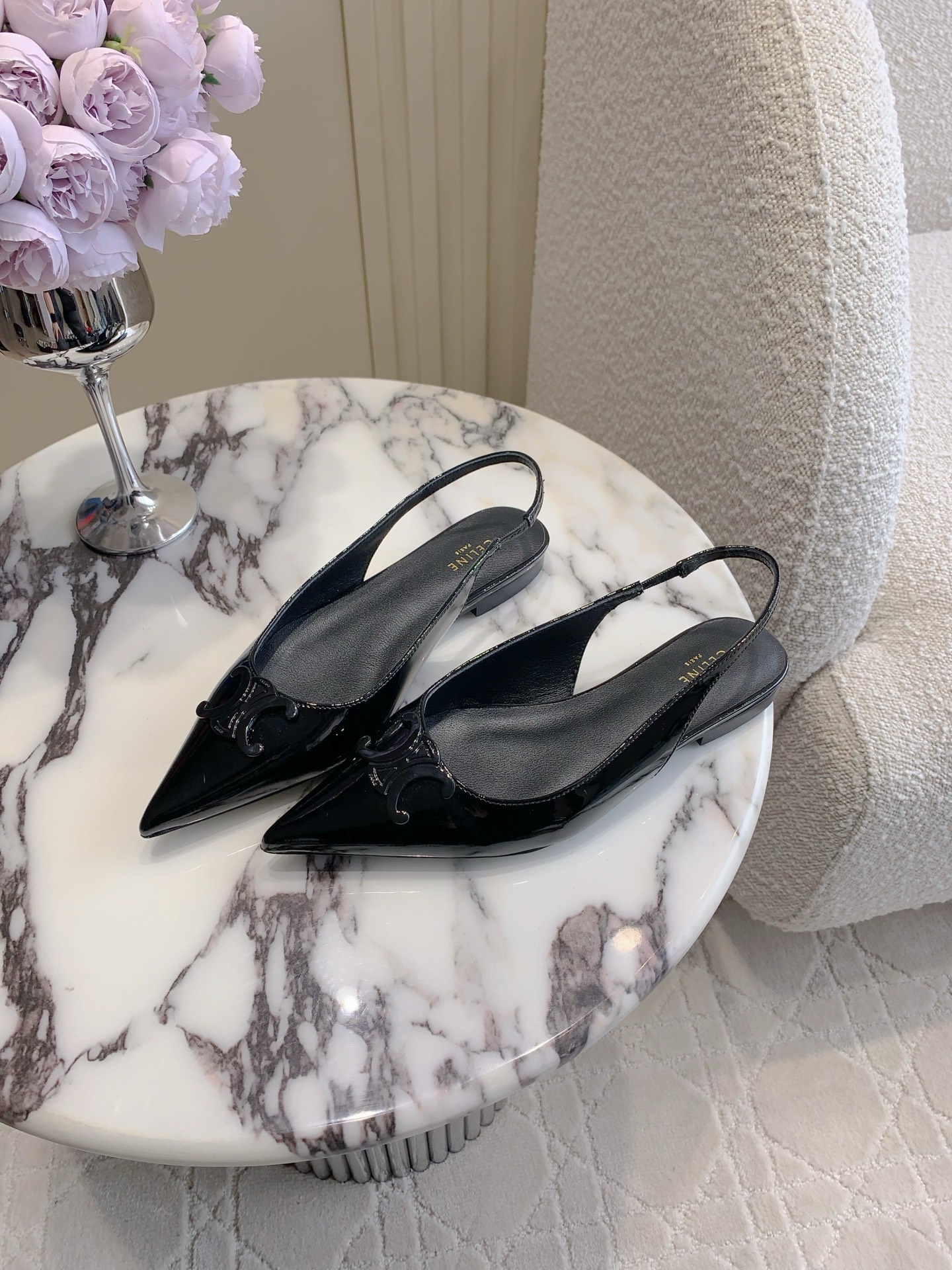 Stylish Cowboy-Inspired Flat Shoes by Celin: Gold Buttons, Lambskin, Italian Design (Cowboys P675 Other P725) - 图片 1