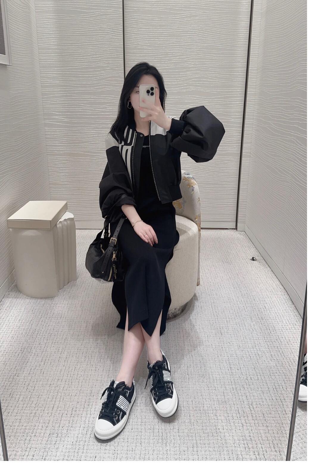 NO:409376,Footwear demonstration, casual shoes/sports shoes, sneakers19860909上脚示范,休闲鞋/运动鞋,sneakers,Women's Shoes