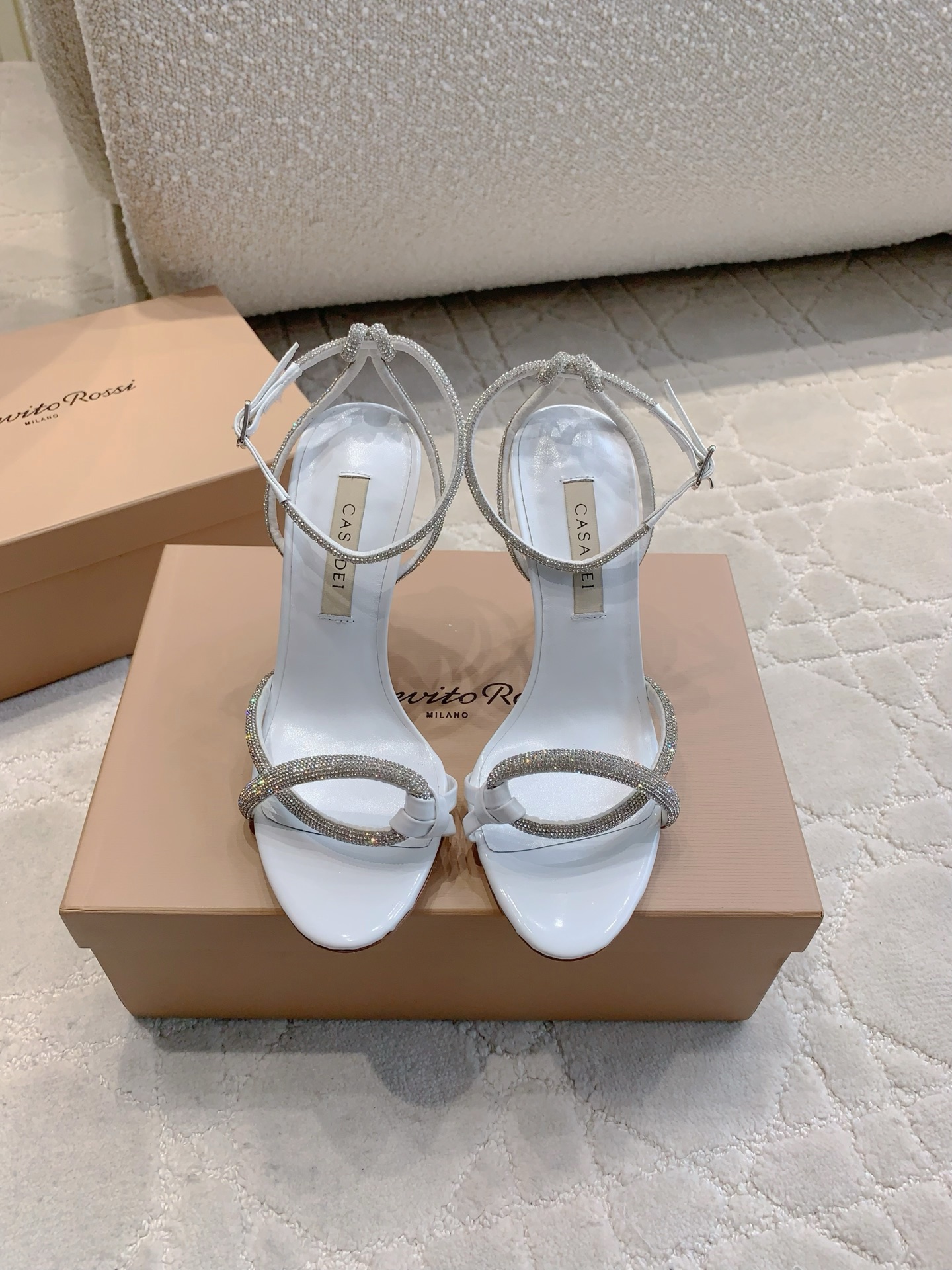 Elegant Custom-Made High-Heel Sandals with Flashwater Drills and Parchment Inside - 图片 5